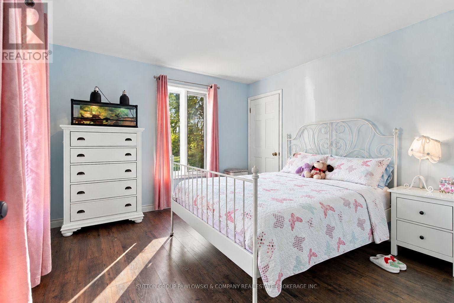 2174 Parkhill Drive, North Middlesex, Ontario  N0M 2K0 - Photo 33 - X14087106