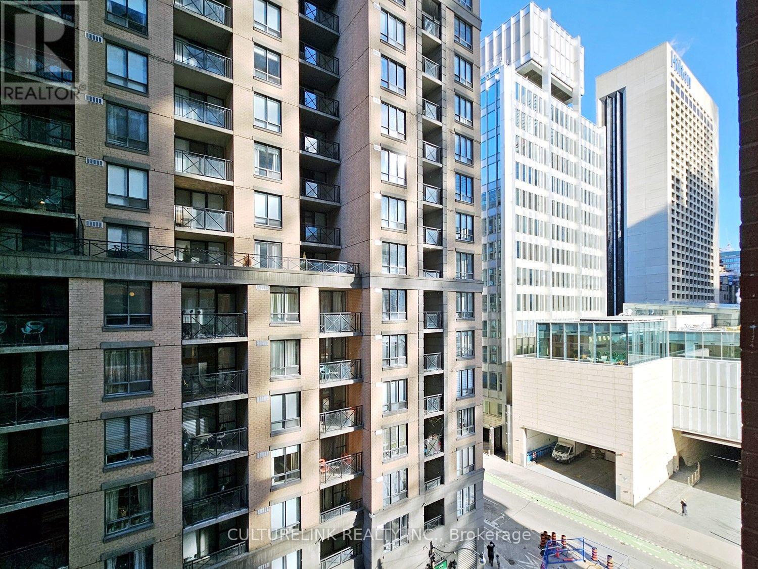 707 - 126 Simcoe Street, Toronto, Ontario M5H 4E6 - Photo 3 - C14091568
