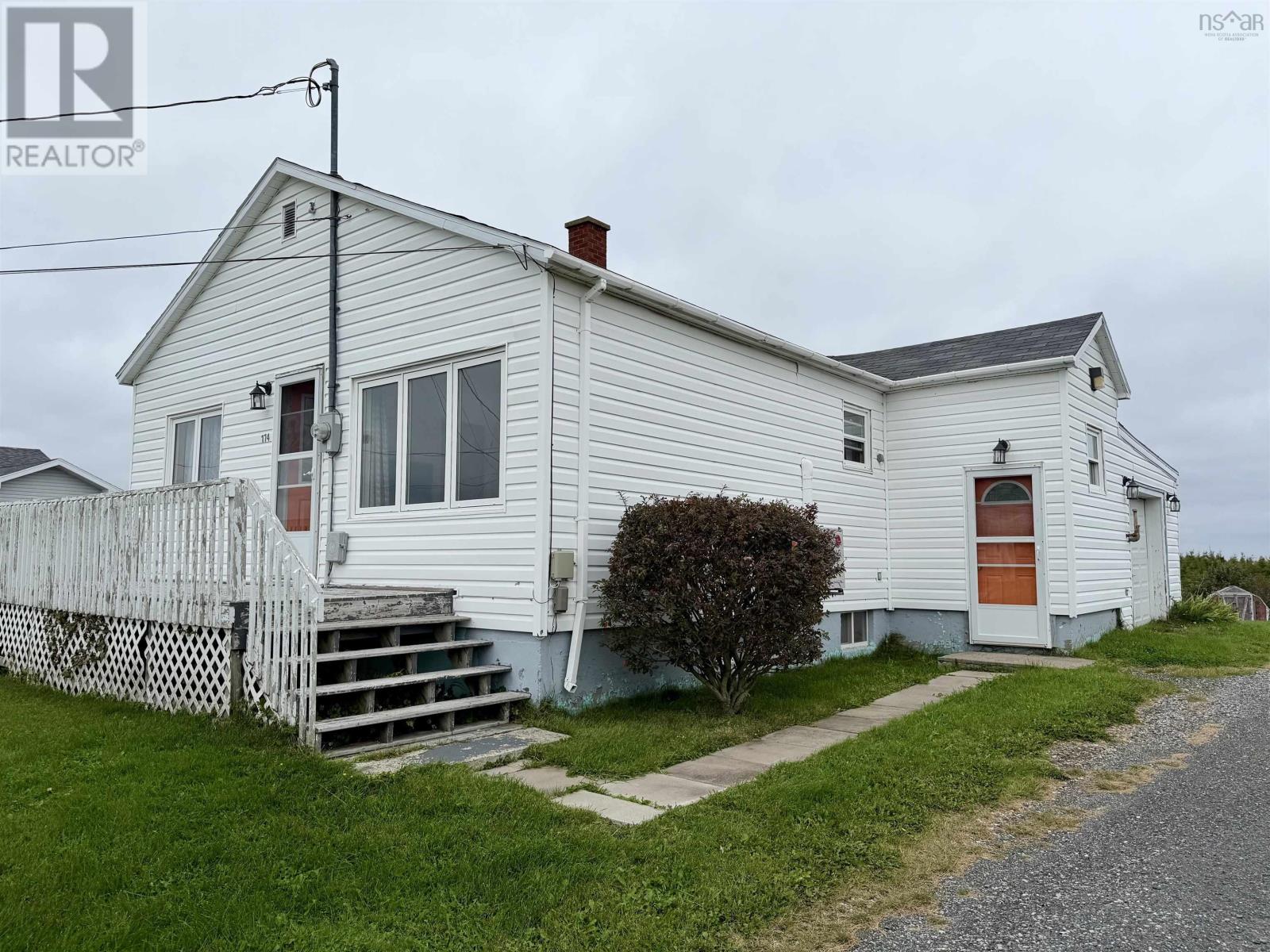 174 MacLean Street, Donkin, Nova Scotia