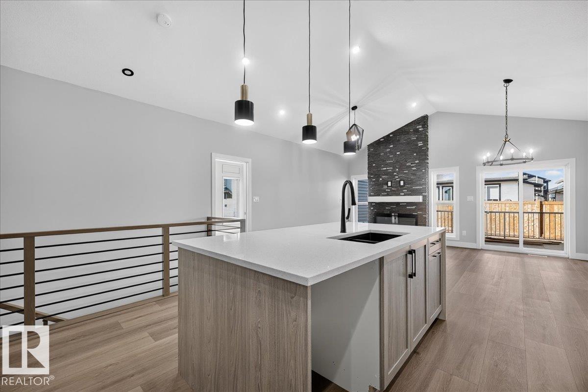 22 Mockingbird CR