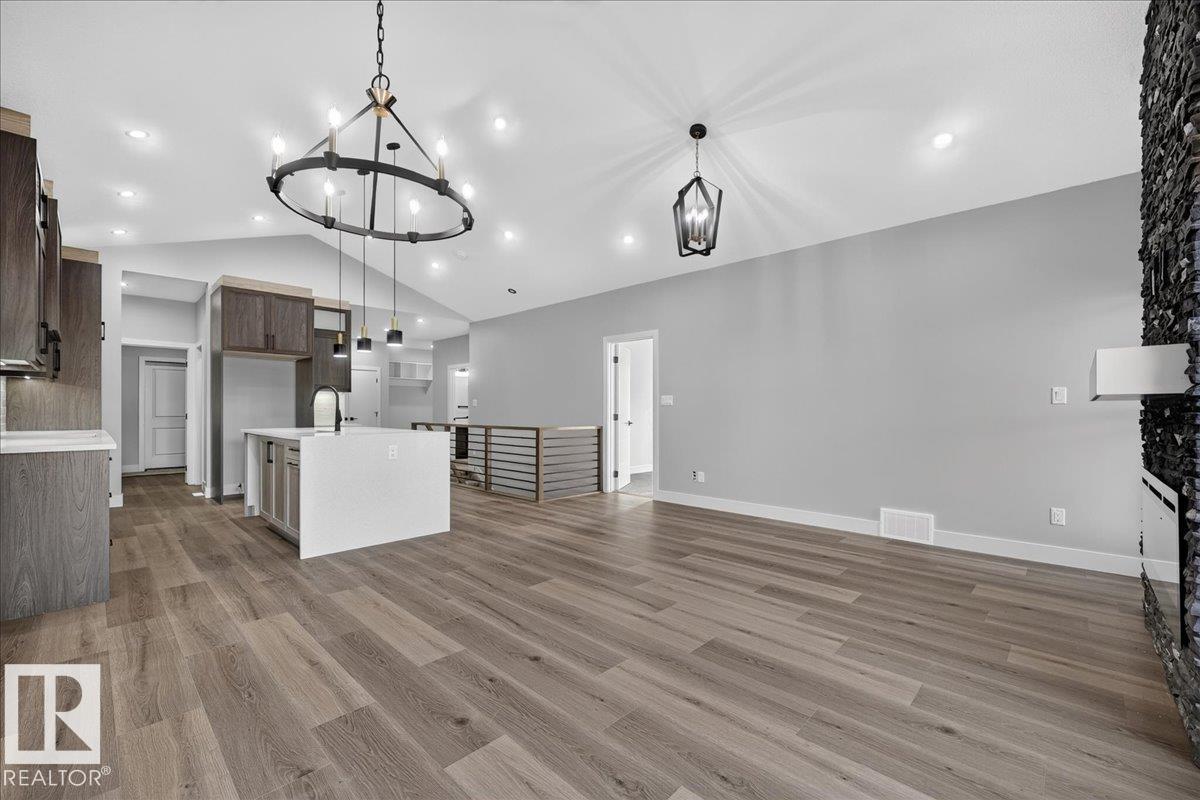22 Mockingbird CR