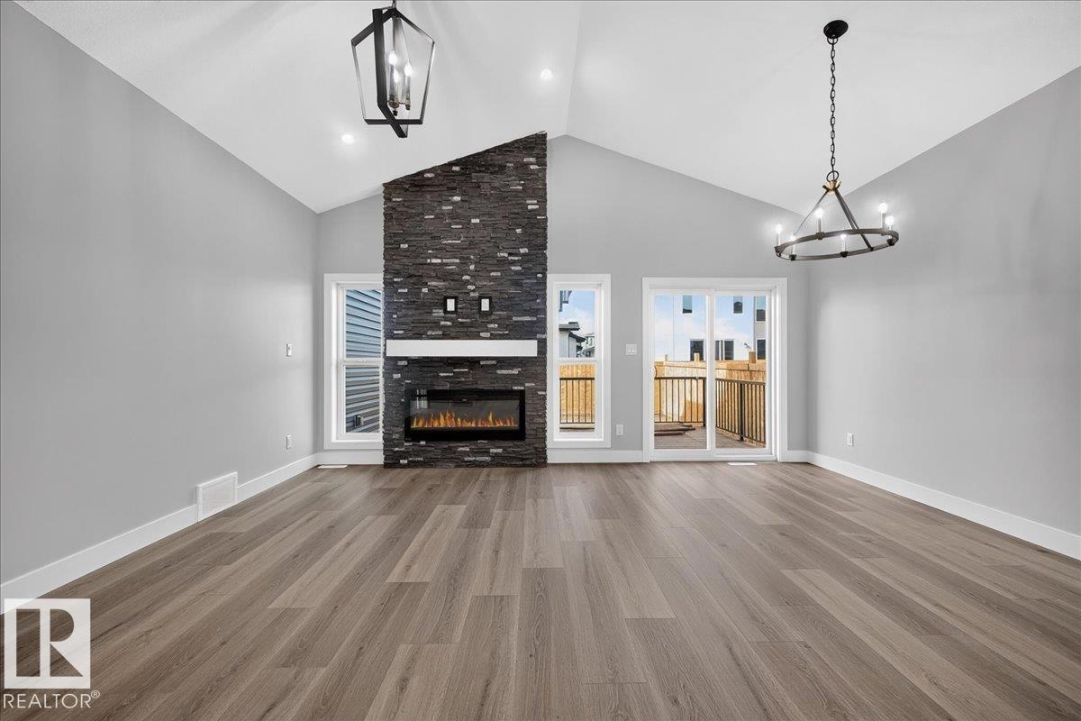22 Mockingbird CR