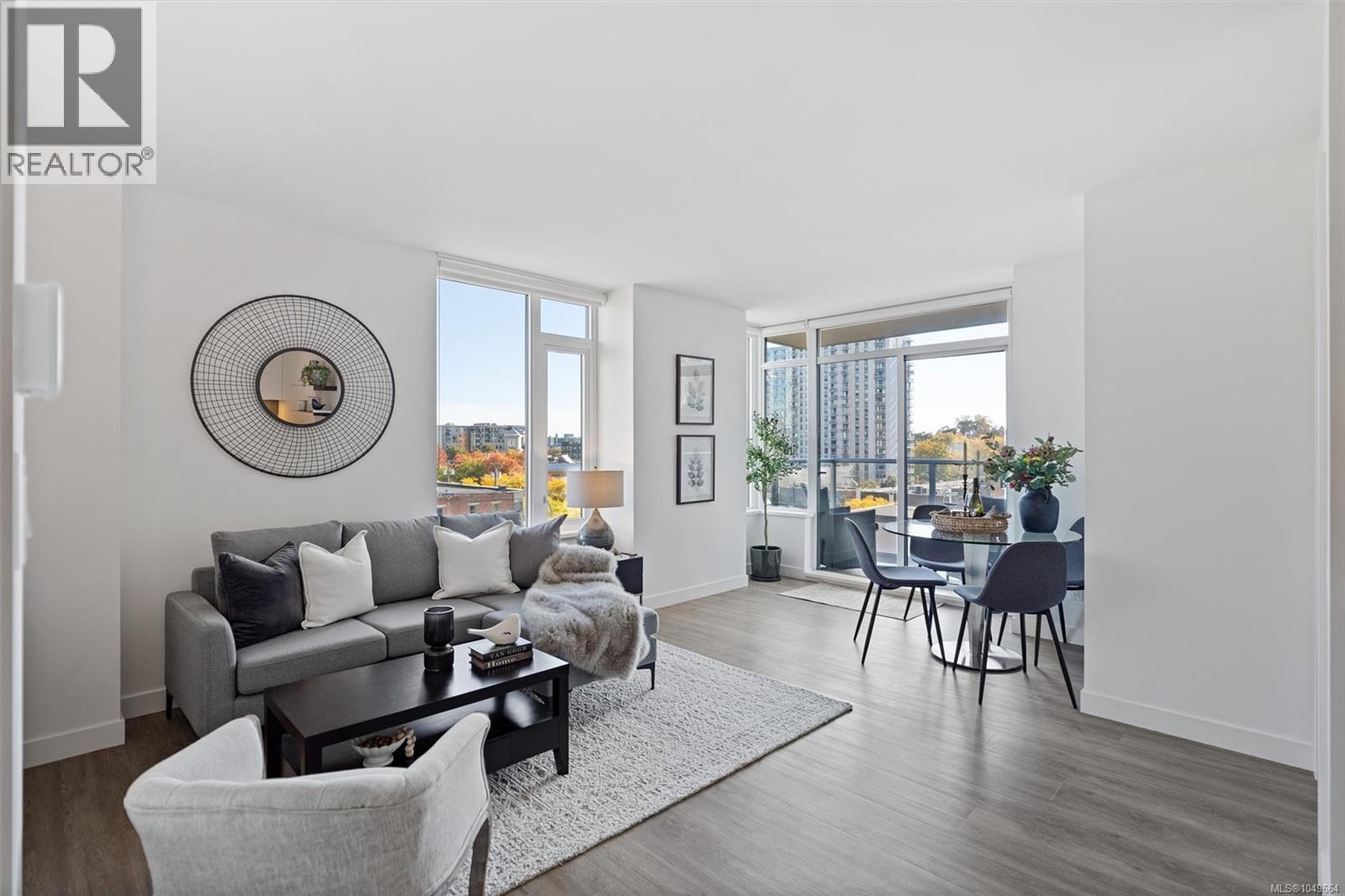 604 845 Johnson St, Victoria, British Columbia