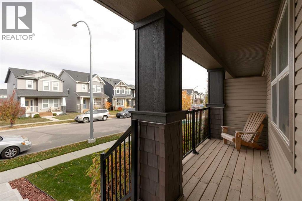 86 Hillcrest Close Sw, Airdrie, Alberta  T4B 4T9 - Photo 4 - A2351142