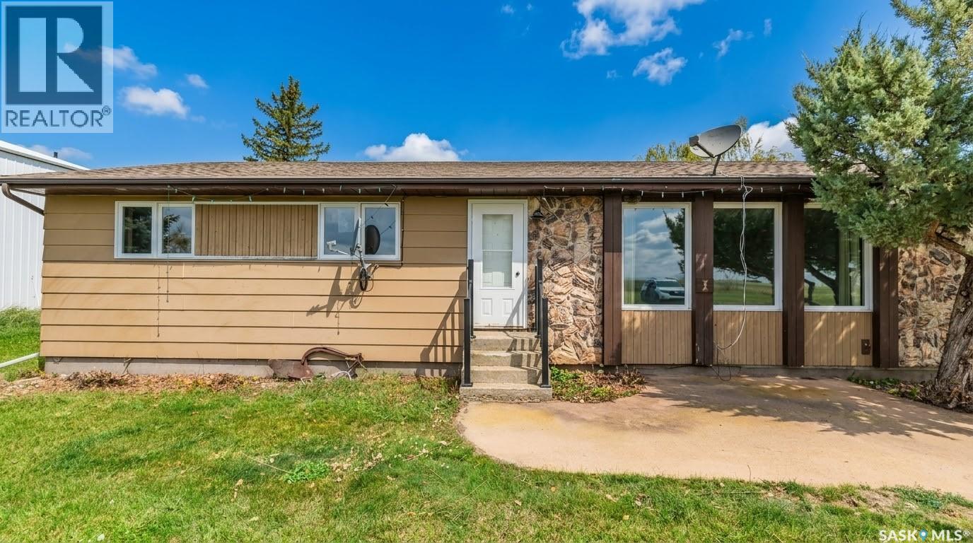 1 Cathcart Street, Brownlee, Saskatchewan  S0H 0M0 - Photo 4 - SK051360