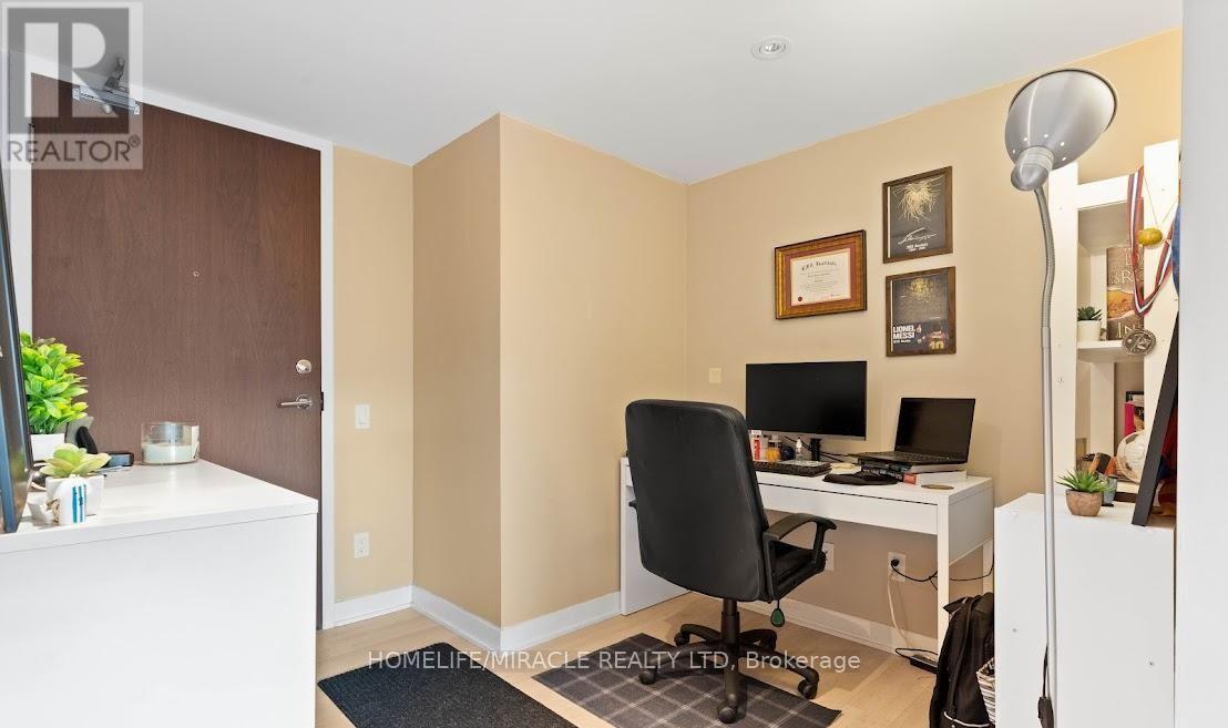 1612 - 80 Queens Wharf Road, Toronto, Ontario  M5V 0J3 - Photo 4 - C14091596