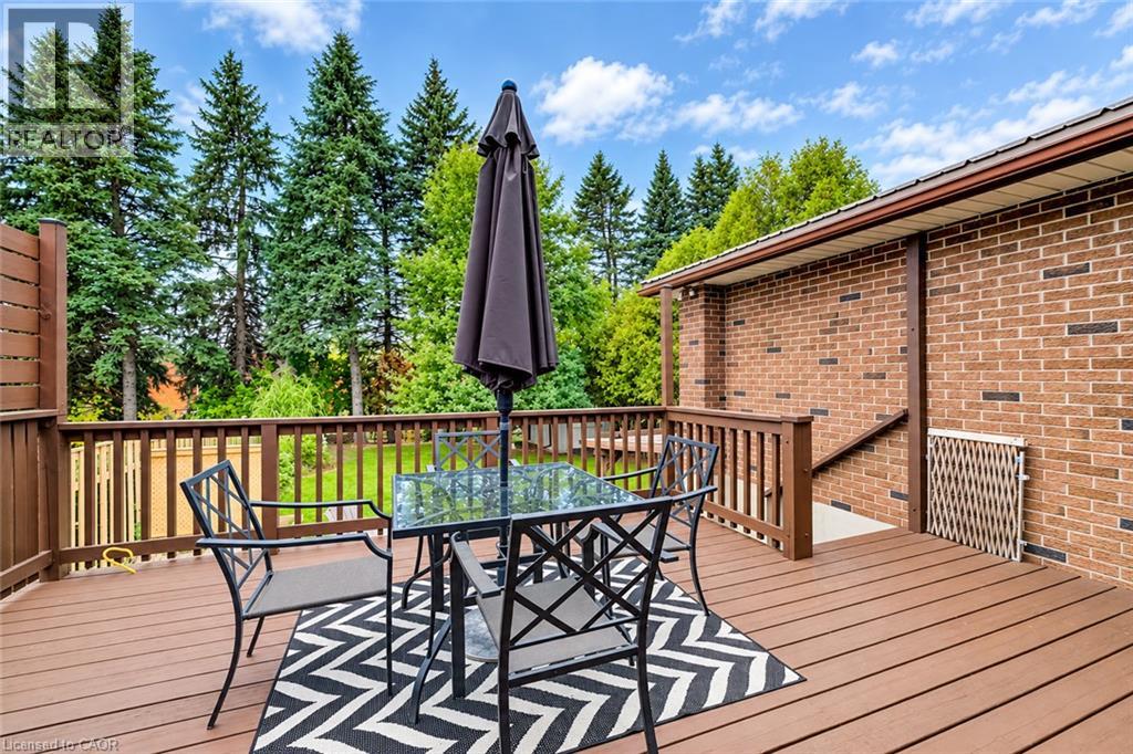 404 Lakeview Drive, Waterloo, Ontario  N2L 4Z6 - Photo 29 - 40870476