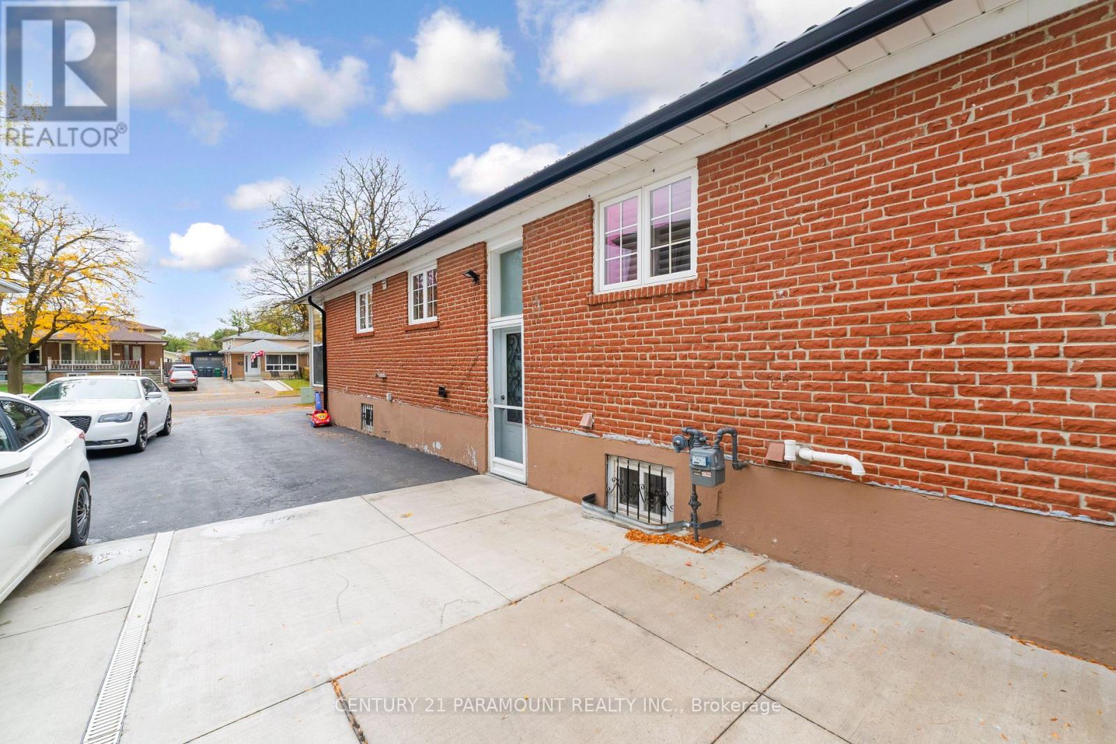 3135 Purnell Court, Mississauga, Ontario  L4T 2J7 - Photo 23 - W14091598