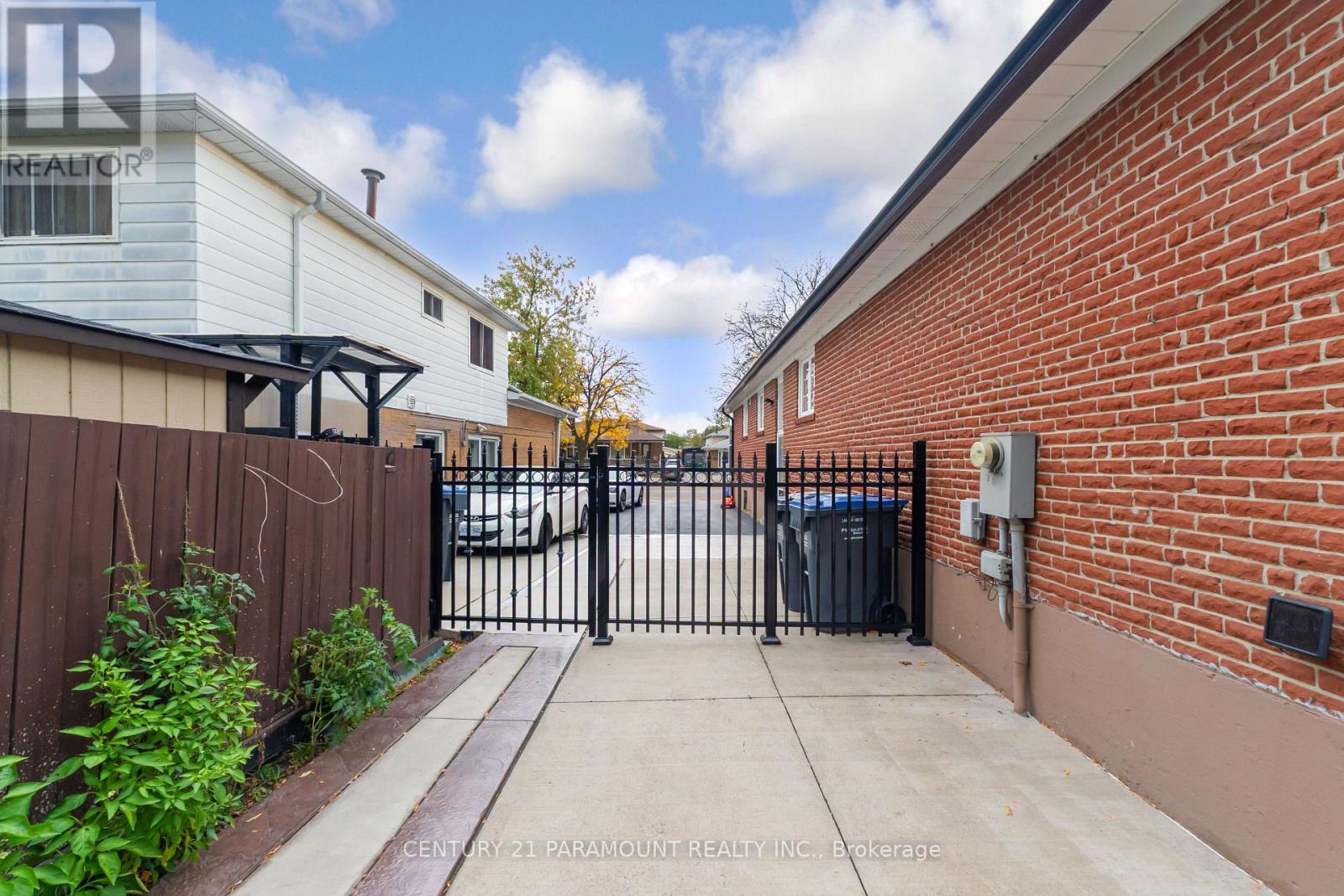 3135 Purnell Court, Mississauga, Ontario  L4T 2J7 - Photo 33 - W14091598