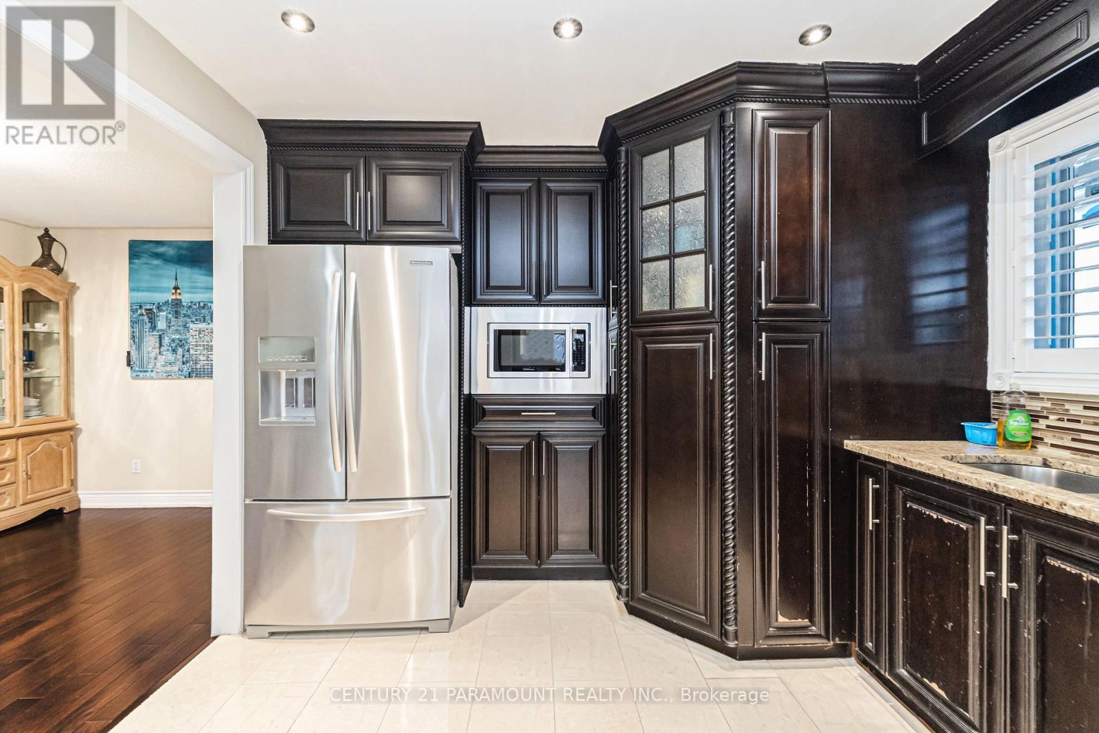 3135 Purnell Court, Mississauga, Ontario  L4T 2J7 - Photo 9 - W14091598