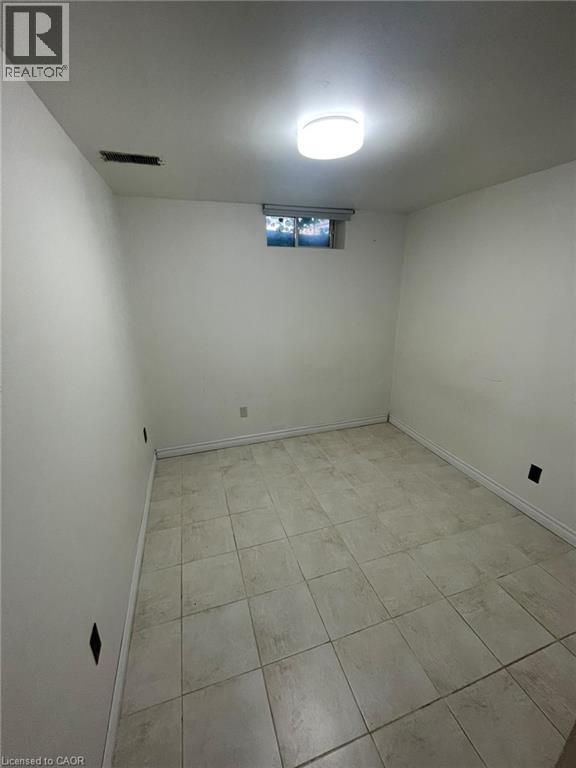 190 Cedarvale Crescent Unit# Lower, Waterloo, Ontario  N2L 4T2 - Photo 4 - 40872158