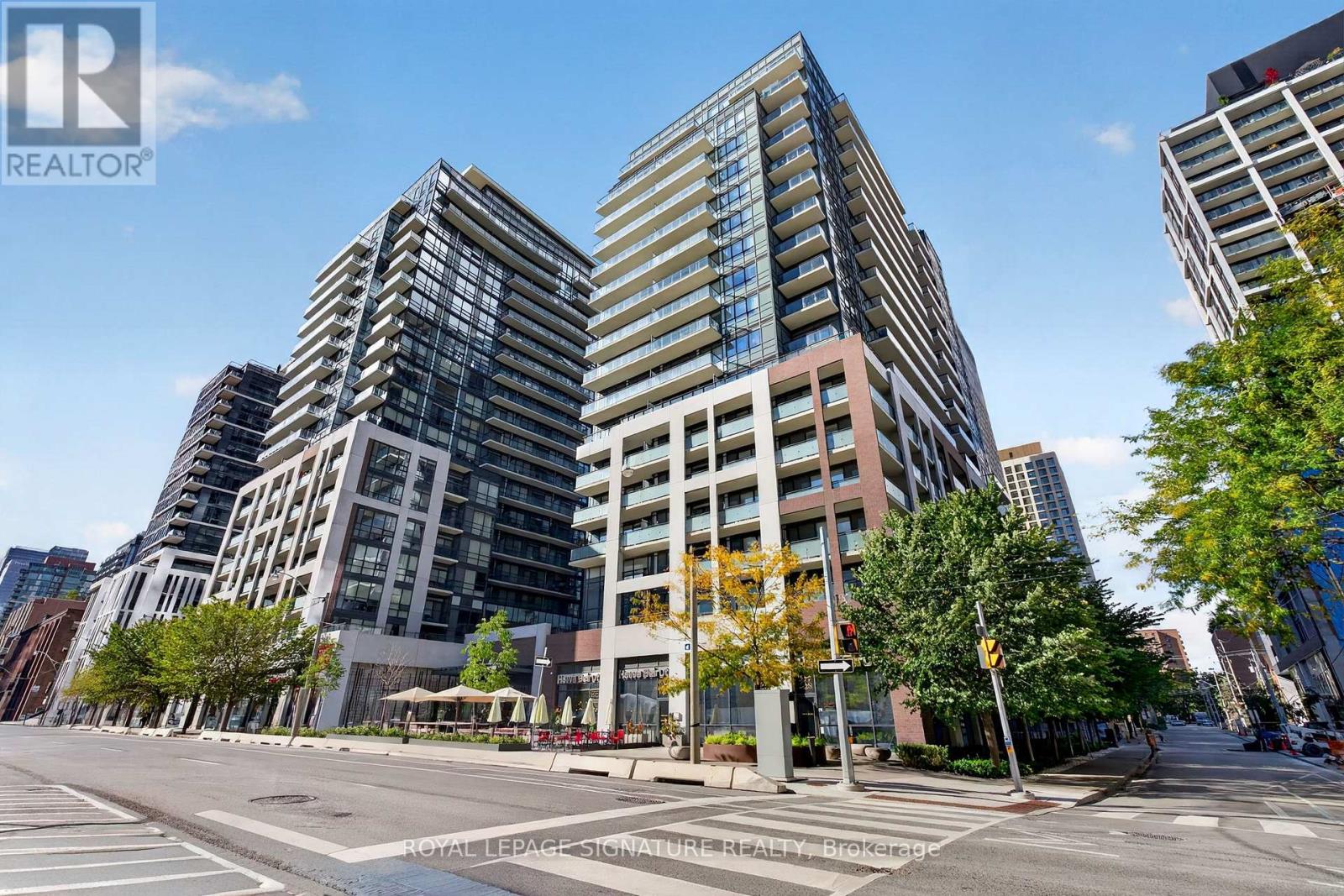 460 ADELAIDE STREET E, Toronto, Ontario
