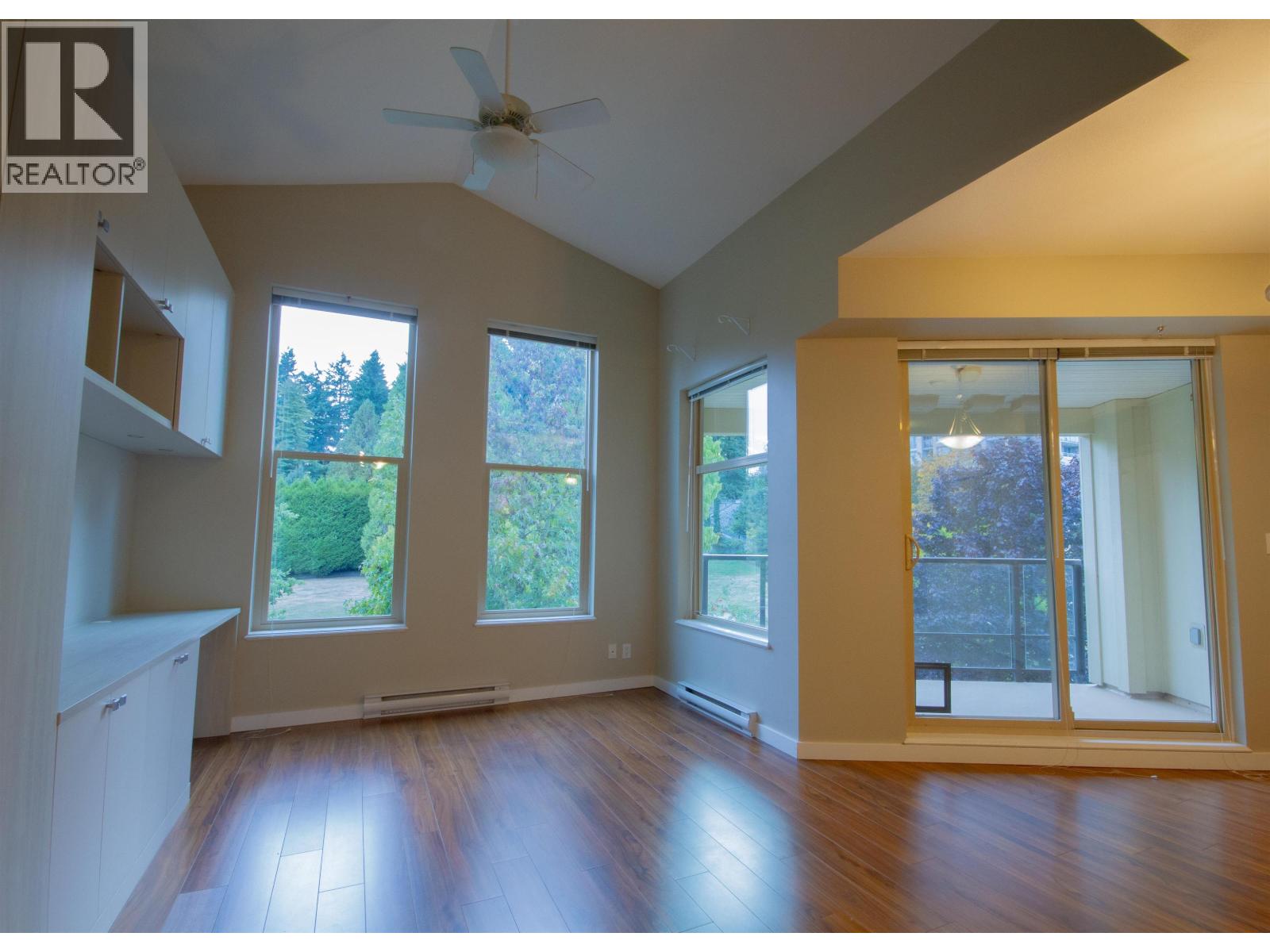 402 265 Ross Drive, New Westminster, British Columbia  V3L 0C8 - Photo 4 - R3174612