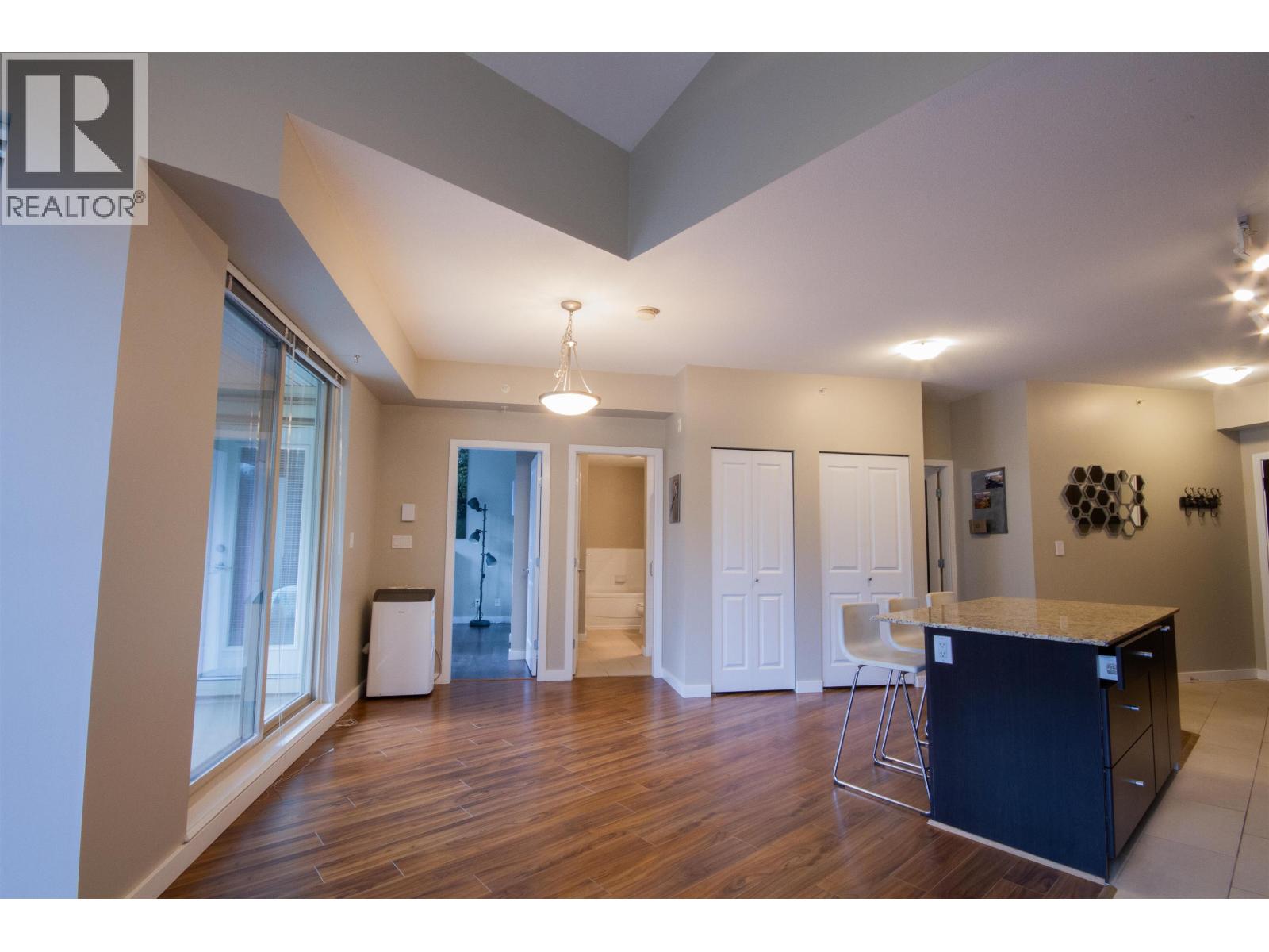 402 265 Ross Drive, New Westminster, British Columbia  V3L 0C8 - Photo 8 - R3174612