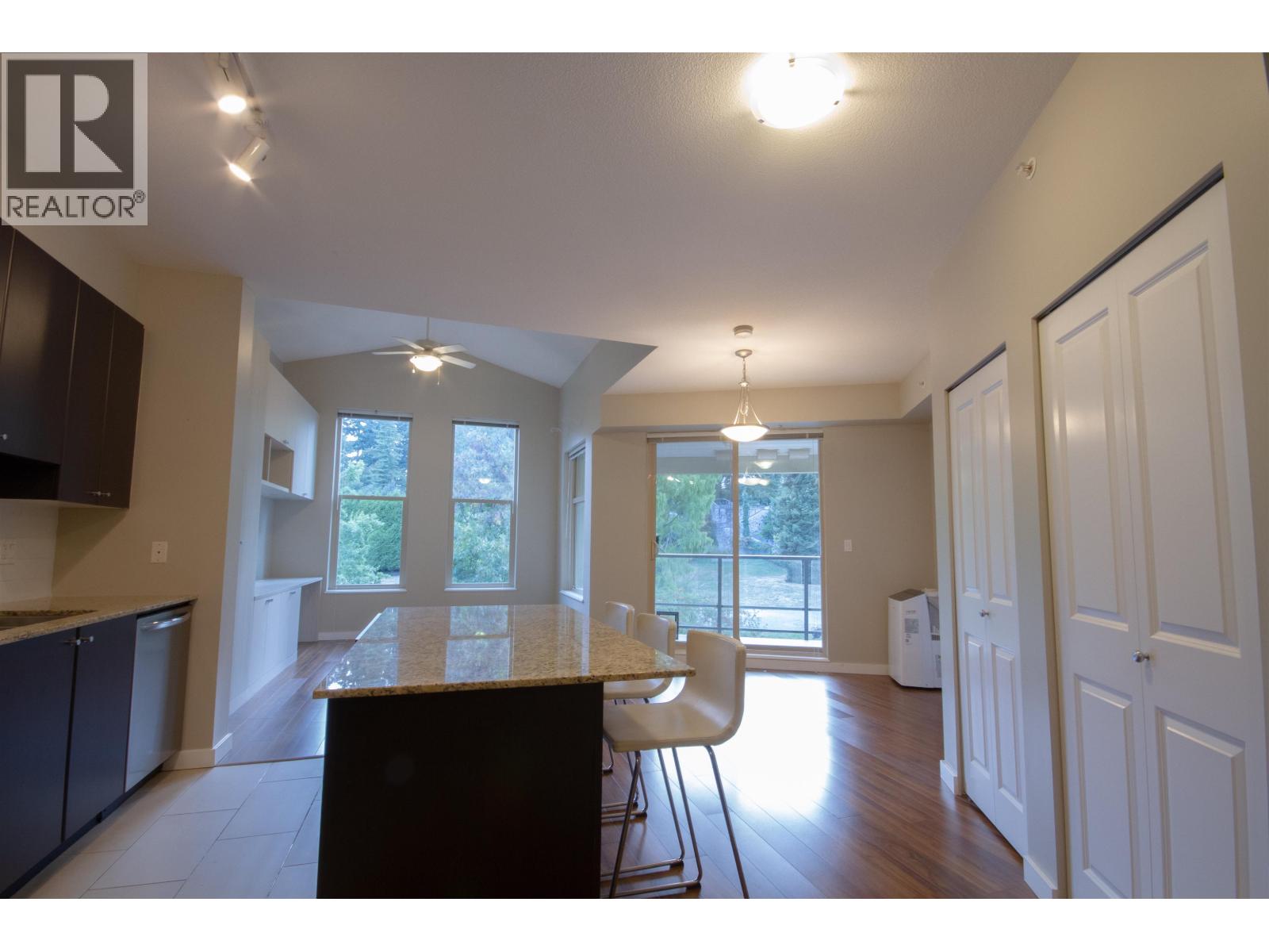 402 265 Ross Drive, New Westminster, British Columbia  V3L 0C8 - Photo 10 - R3174612
