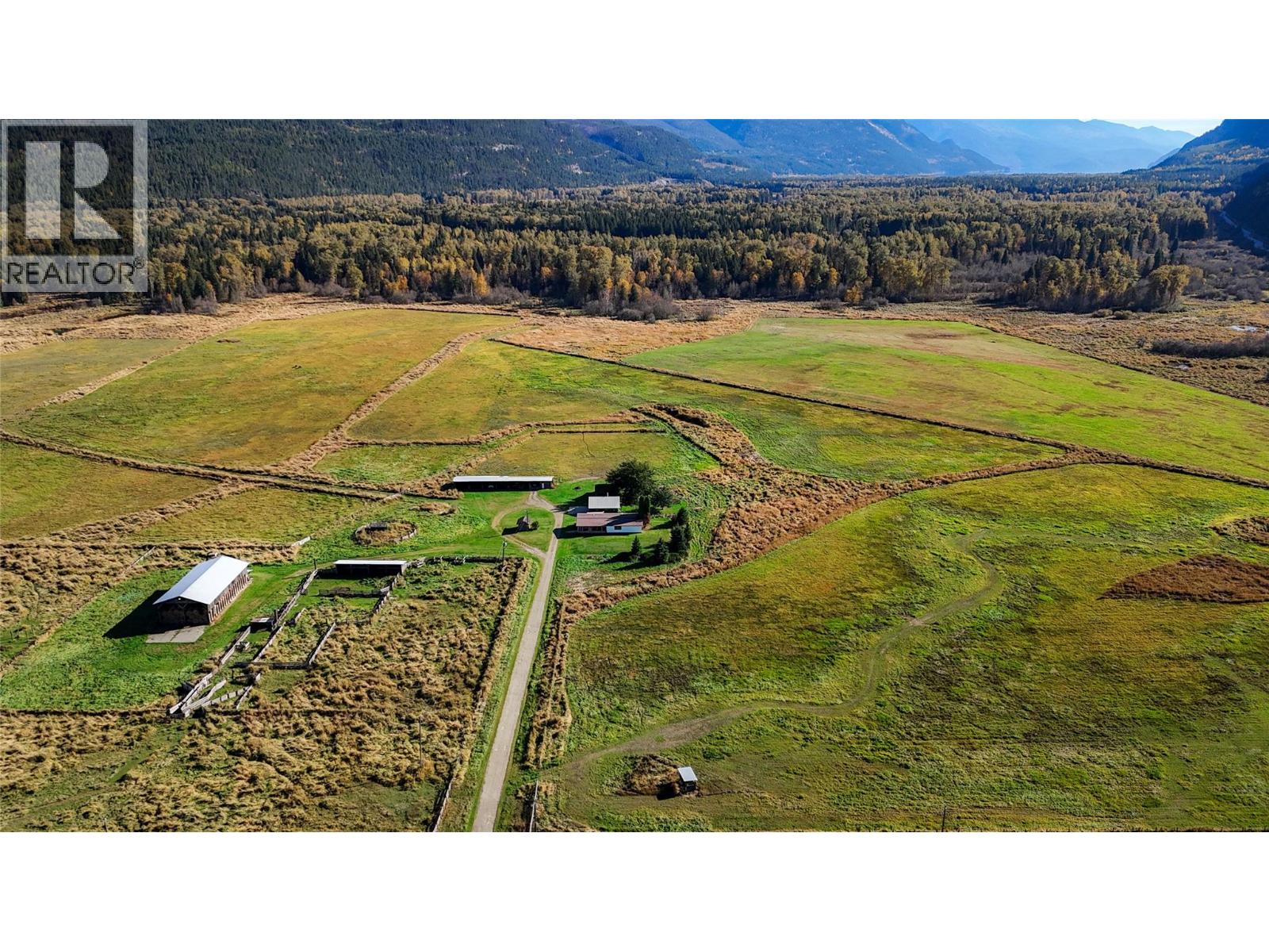 13226 31 Highway, Meadow Creek, British Columbia  V0G 1N0 - Photo 4 - 10403915