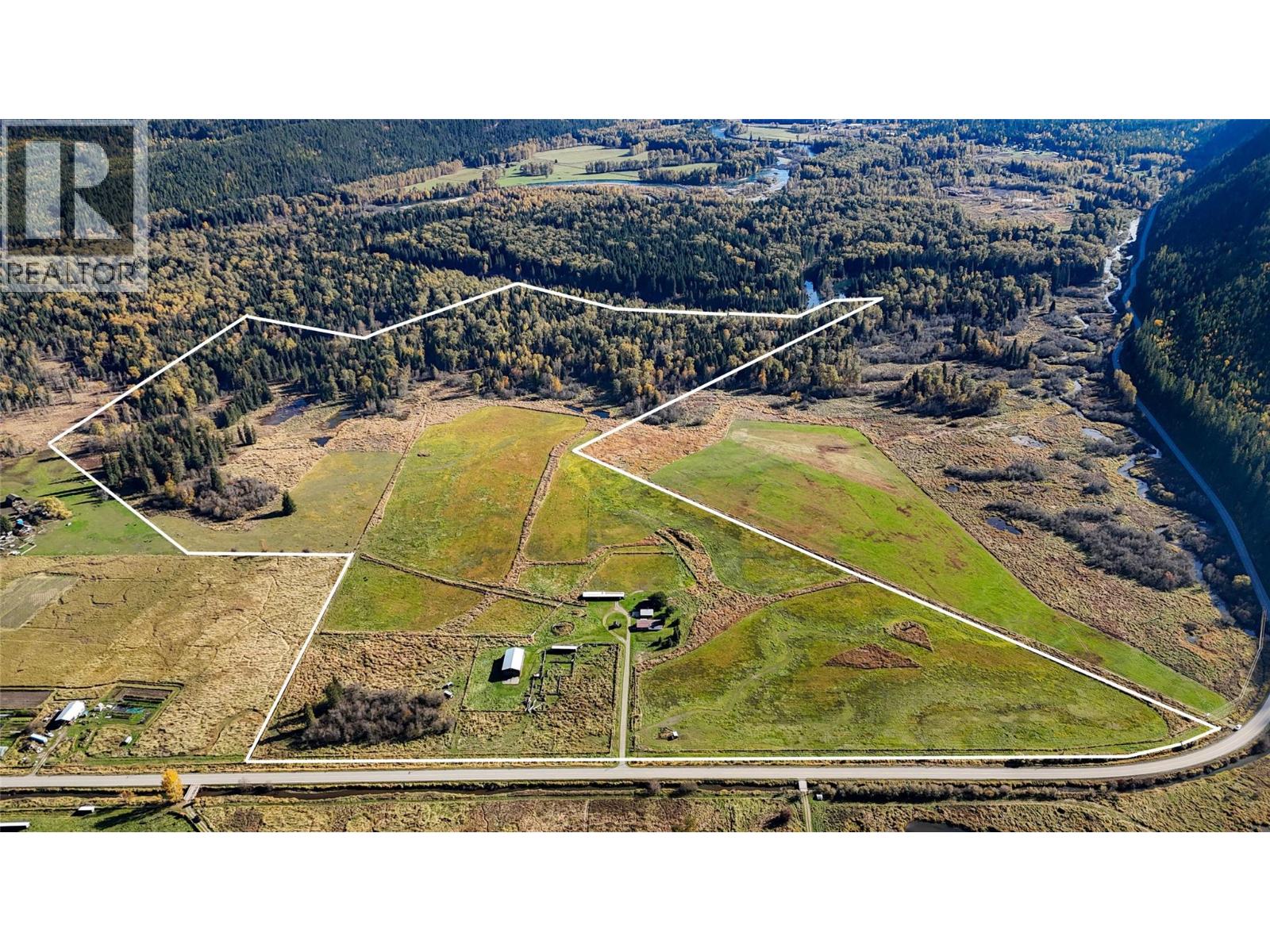 13226 31 Highway, Meadow Creek, British Columbia