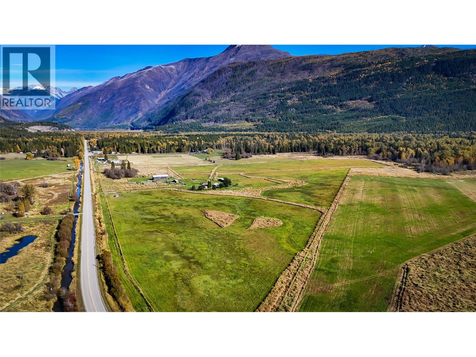 13226 31 Highway, Meadow Creek, British Columbia  V0G 1N0 - Photo 3 - 10403915