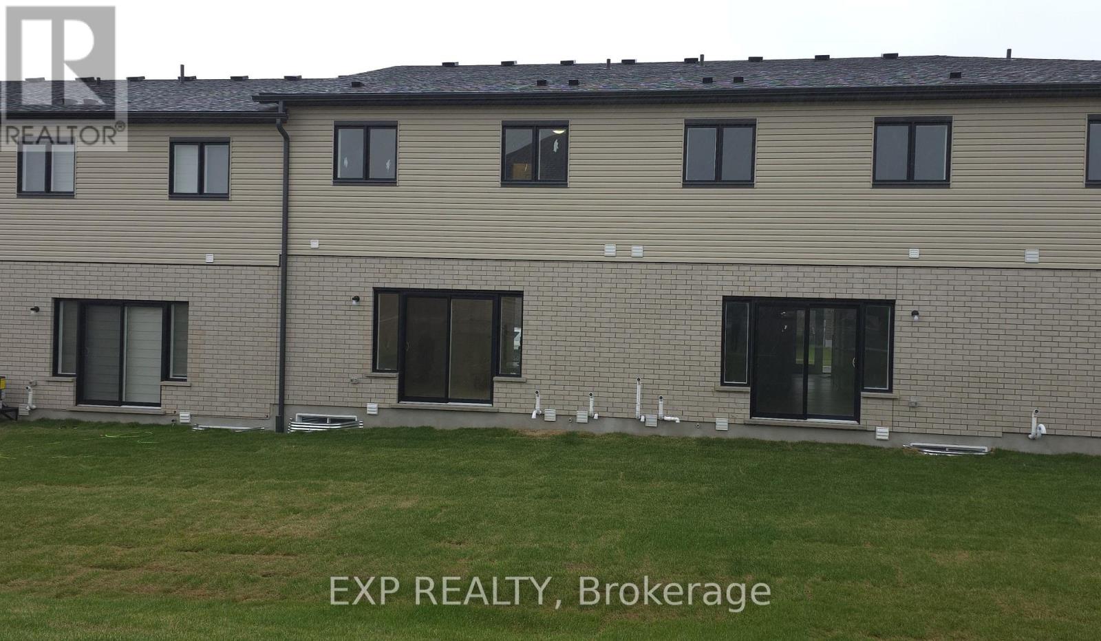 1928 Dunkirk Avenue, Woodstock, Ontario  N4T 0L7 - Photo 2 - X13595980