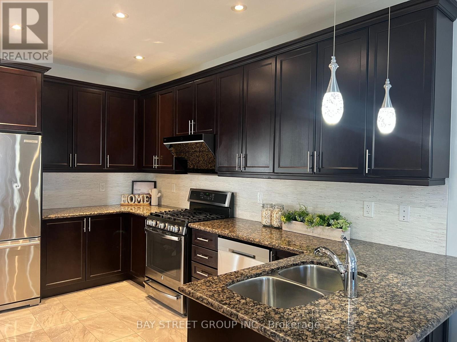 24 Sundew Lane, Richmond Hill, Ontario  L4E 1C3 - Photo 33 - N14091144