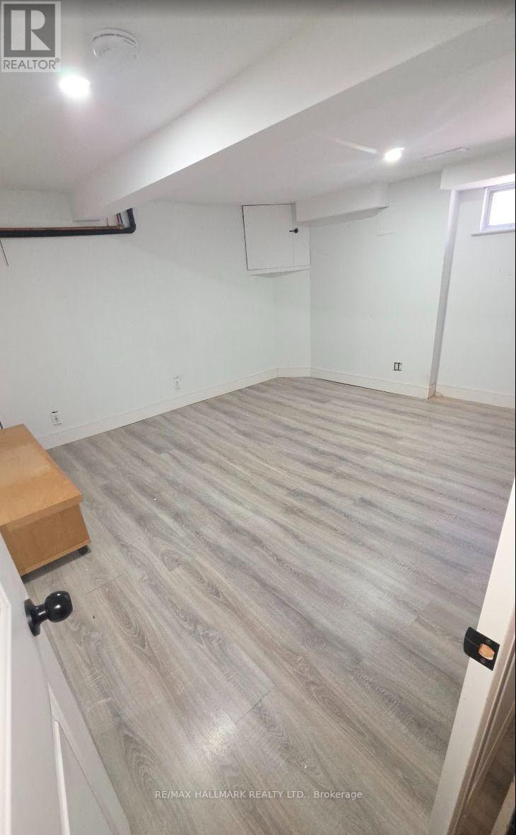 ROOM 2 - 888 KROSNO BOULEVARD, Pickering, Ontario