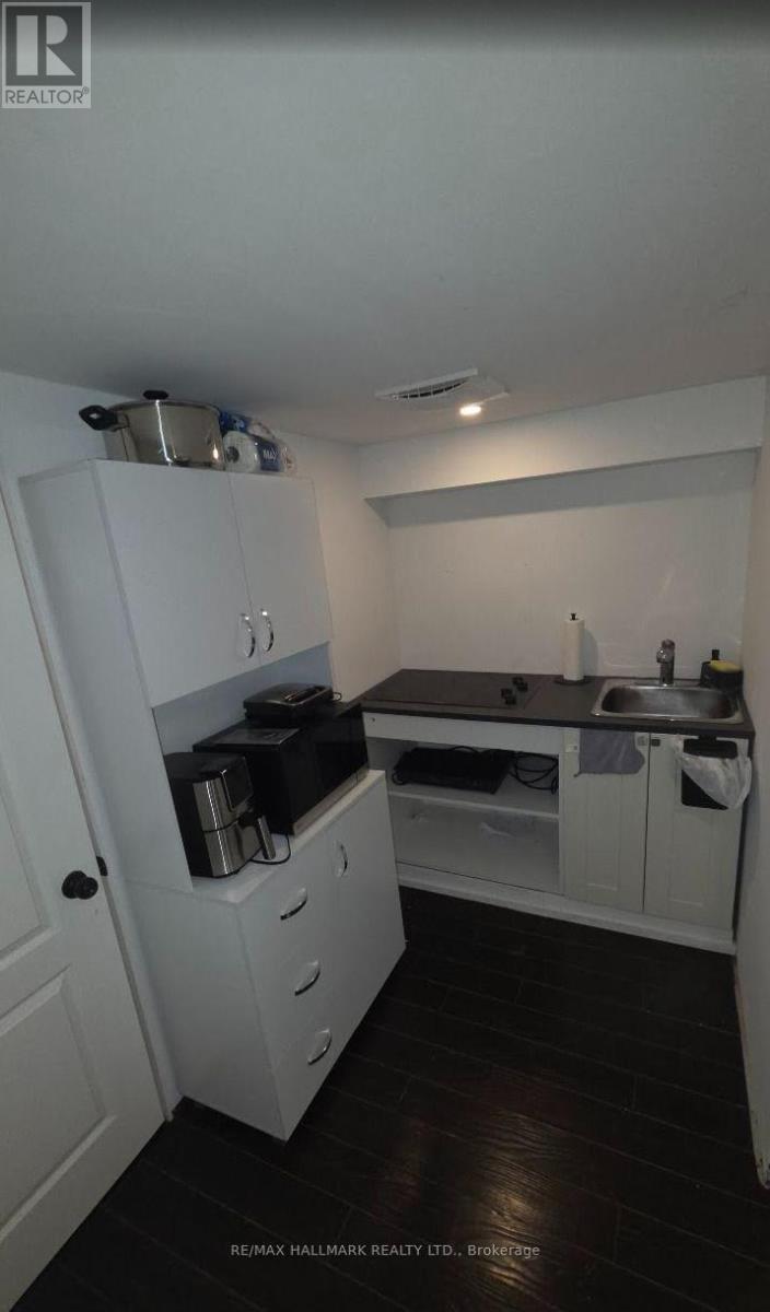 Room 2 - 888 Krosno Boulevard, Pickering, Ontario  L1W 1H4 - Photo 7 - E13705614