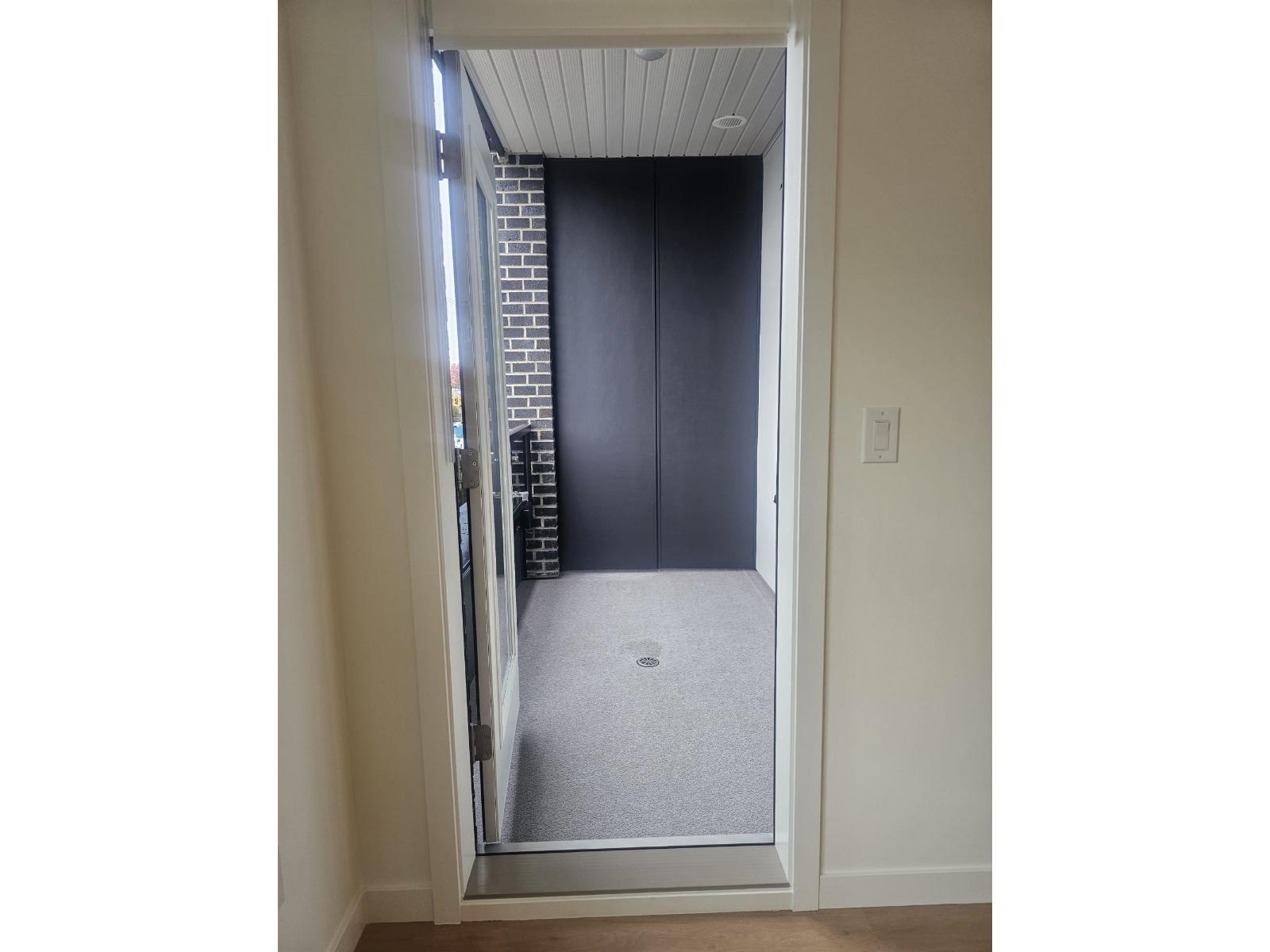 316 15730 Fraser Highway, Surrey, British Columbia  V4N 0Y6 - Photo 2 - R3176389