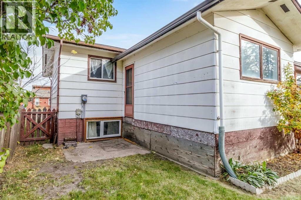 33 Valley Crescent