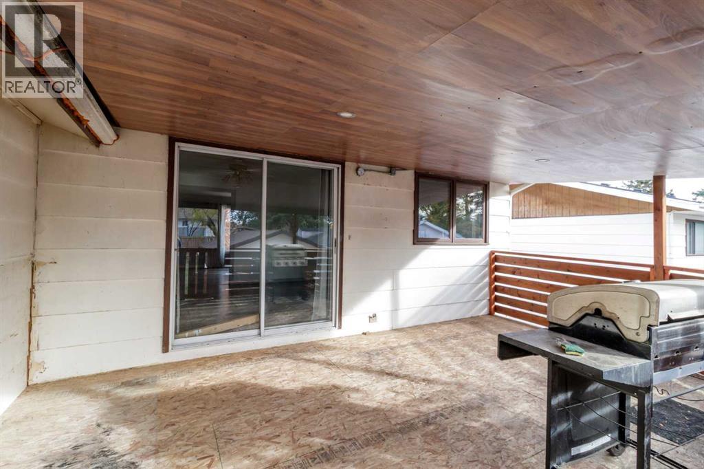 33 Valley Crescent