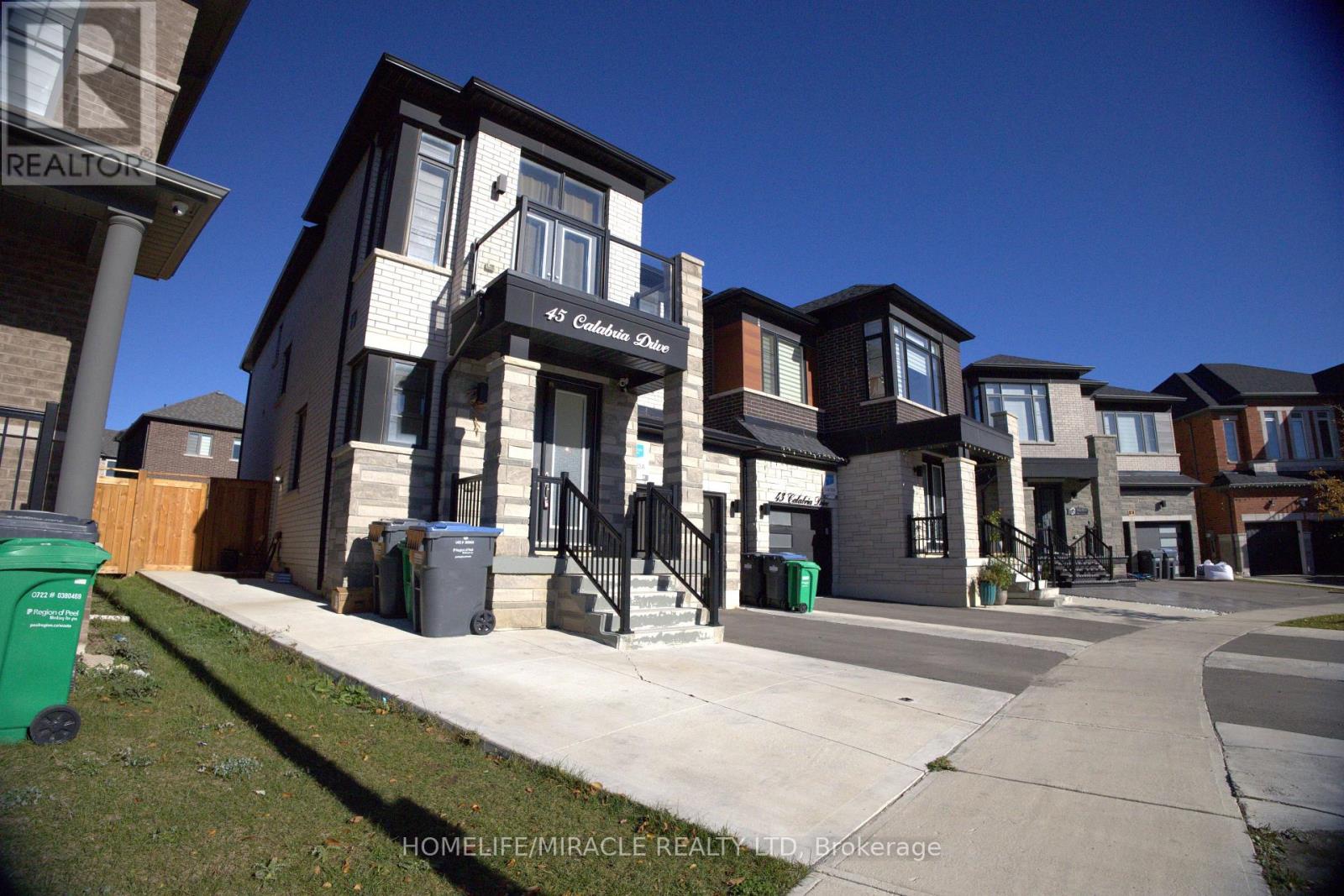 45 Calabria Drive, Caledon, Ontario  L7C 4L2 - Photo 2 - W14090992