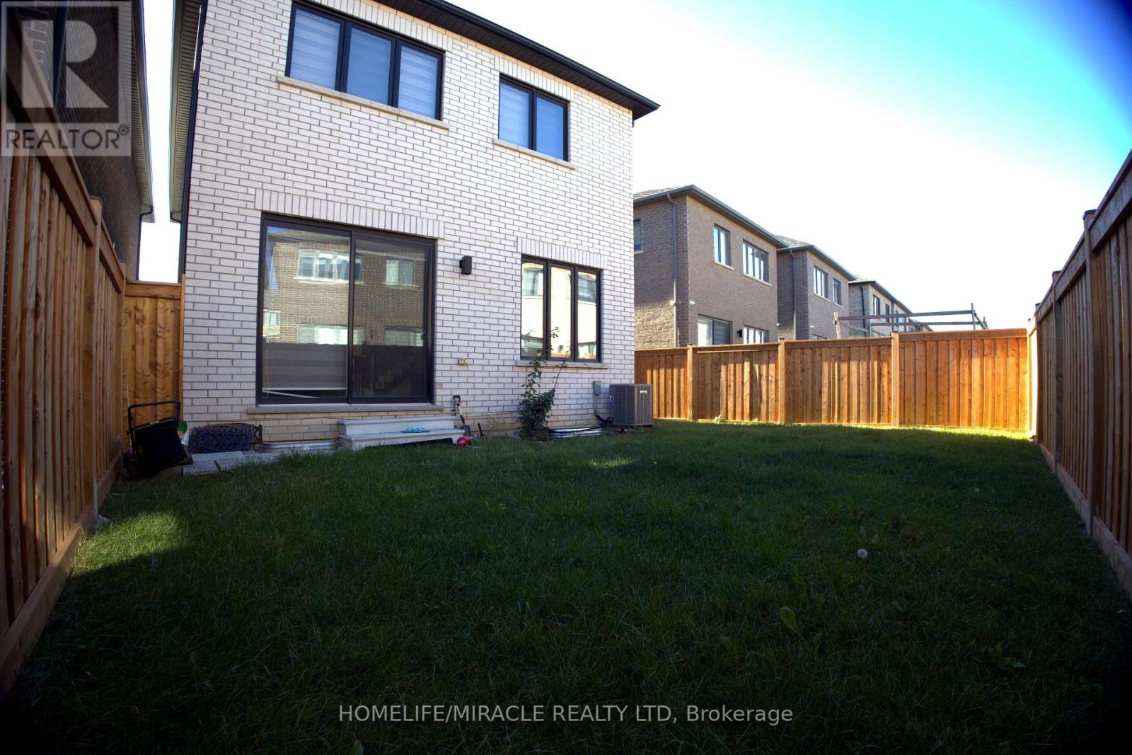 45 Calabria Drive, Caledon, Ontario  L7C 4L2 - Photo 9 - W14090992