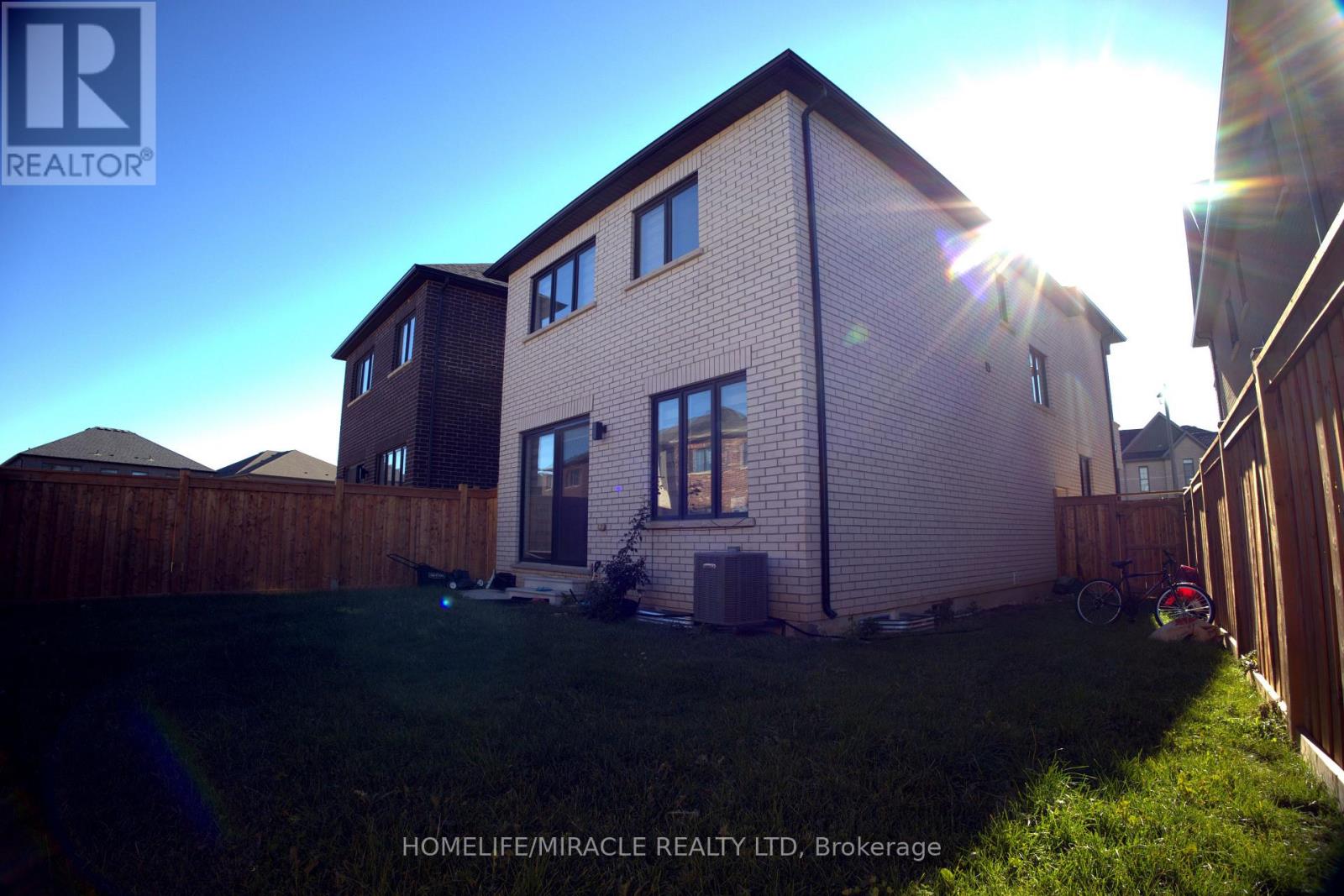 45 Calabria Drive, Caledon, Ontario  L7C 4L2 - Photo 7 - W14090992