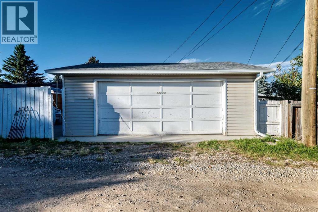 10647 Shillington Crescent Sw, Calgary, Alberta T2W 0N8 - Photo 42 - A2349397