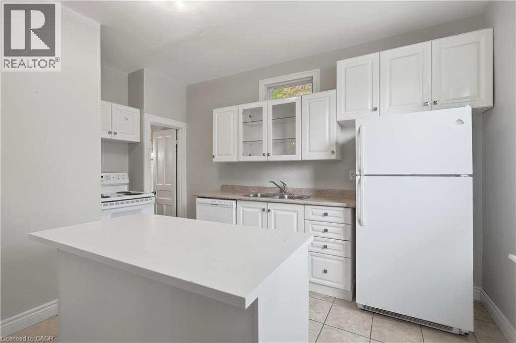 418 Main Street W, Hamilton, Ontario  L8P 1K6 - Photo 18 - 40869845