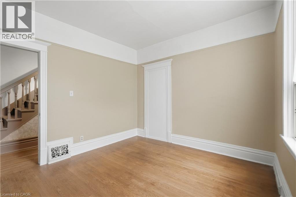 418 Main Street W, Hamilton, Ontario  L8P 1K6 - Photo 9 - 40869845
