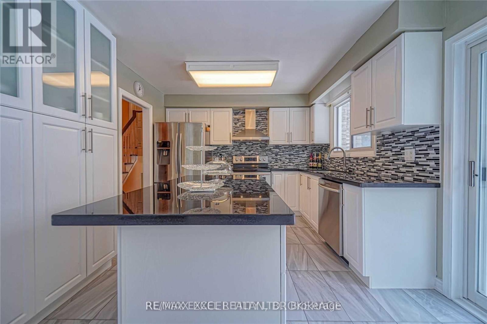 83 Squire Bakers Lane, Markham, Ontario  L3P 3H1 - Photo 3 - N14091710