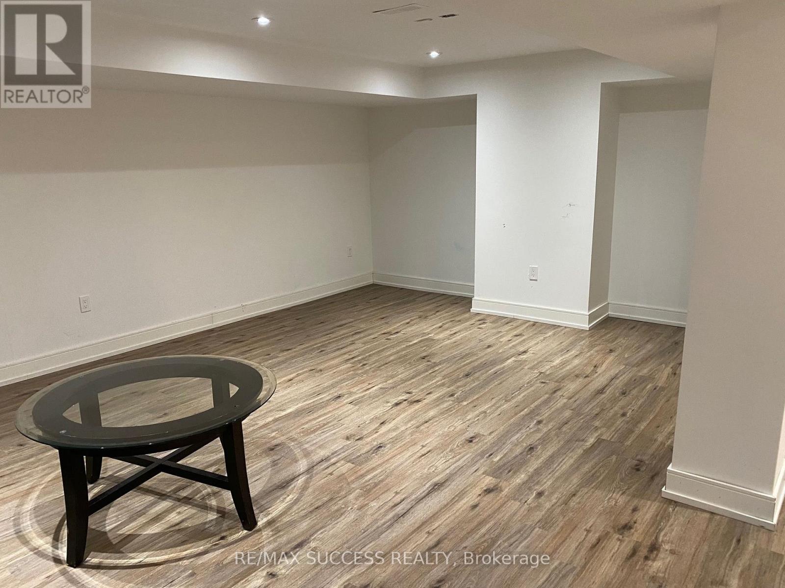 Bsmt - 32 Billingham Road, Toronto, Ontario  M9B 3X1 - Photo 10 - W14091690