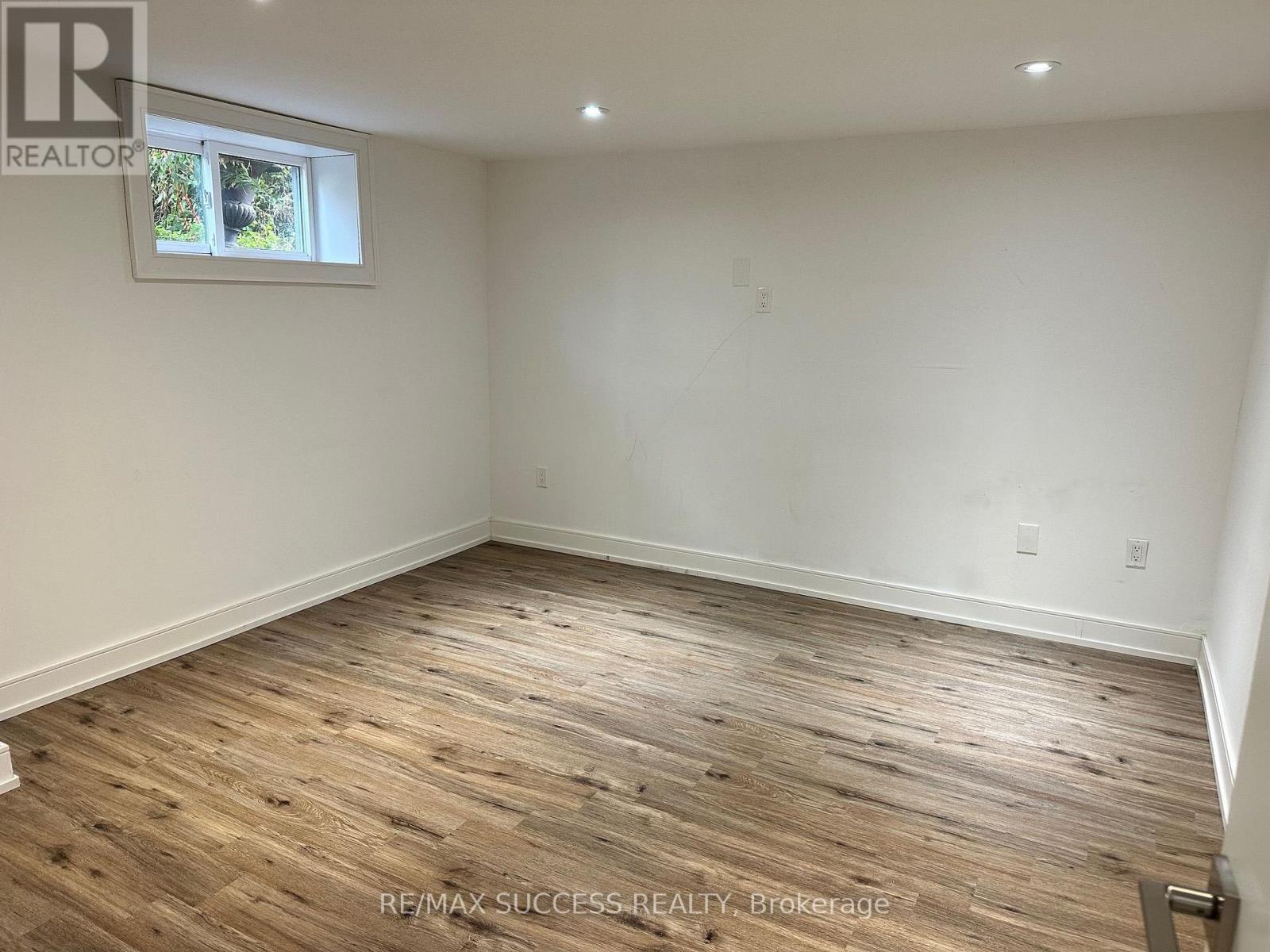 Bsmt - 32 Billingham Road, Toronto, Ontario  M9B 3X1 - Photo 15 - W14091690