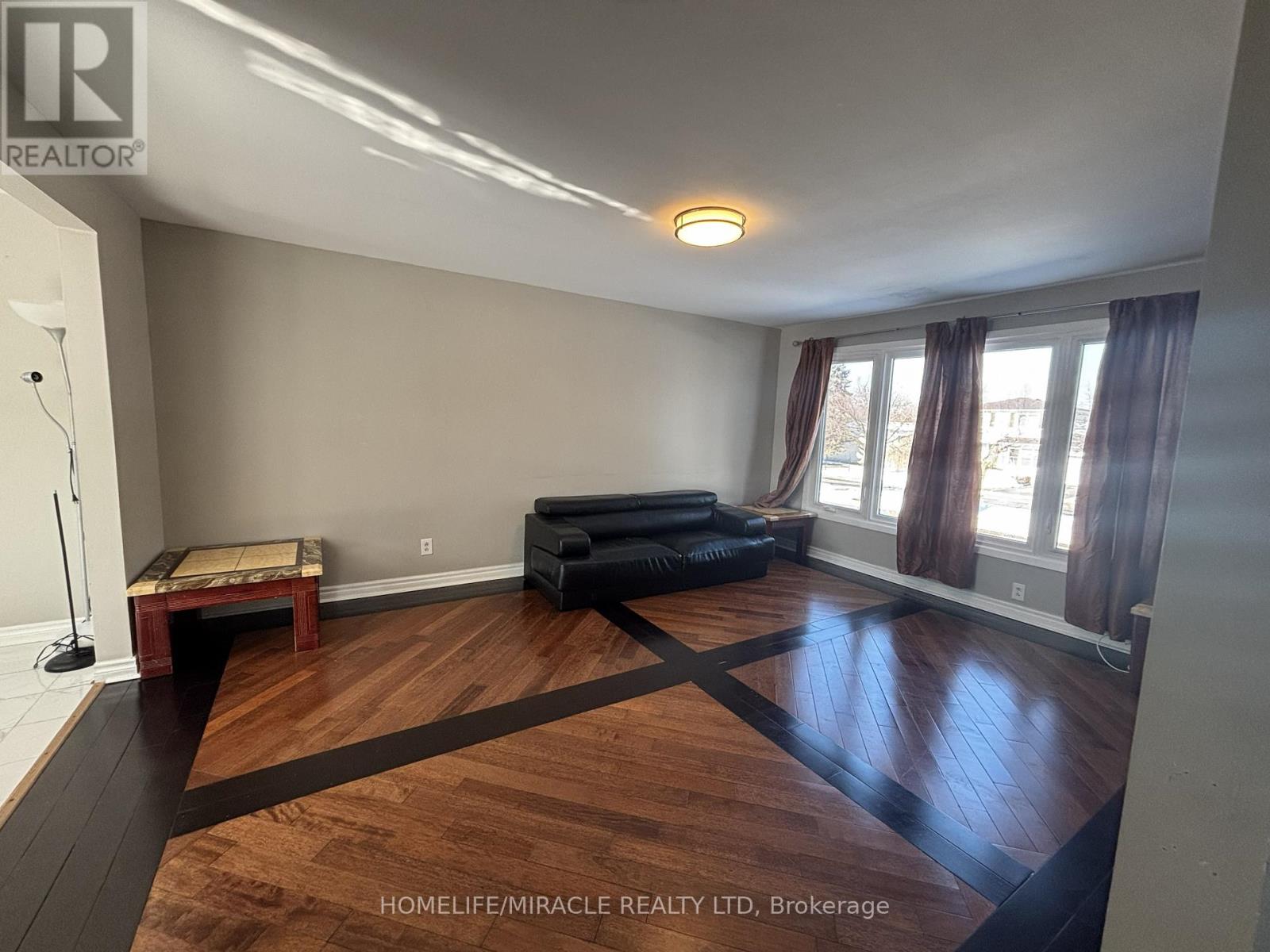 Main - 219 Mcmurchy Avenue, Brampton, Ontario  L6Y 1Z2 - Photo 4 - W14091692