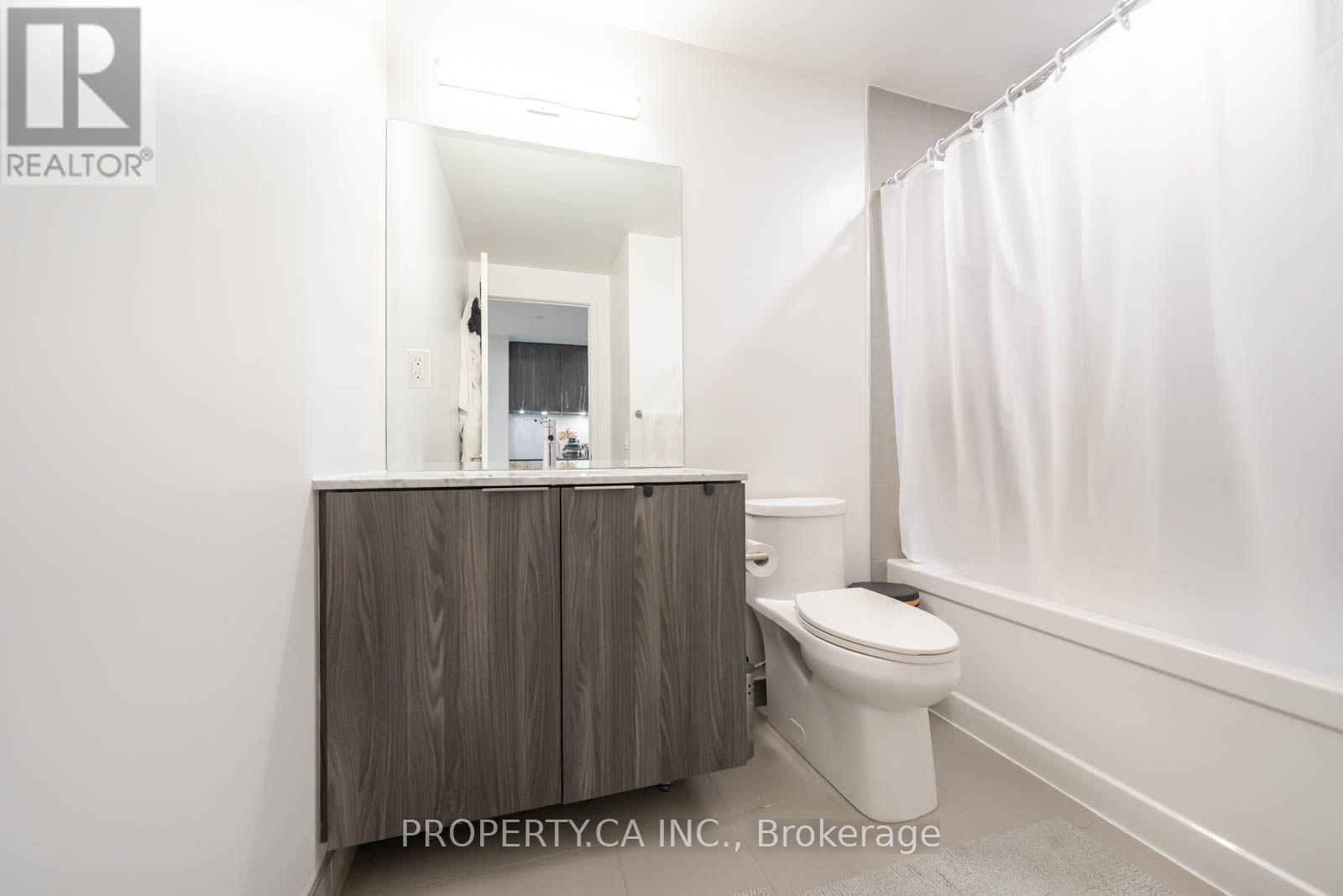 501 - 15 Queens Quay E, Toronto, Ontario  M5E 0C5 - Photo 12 - C14091726