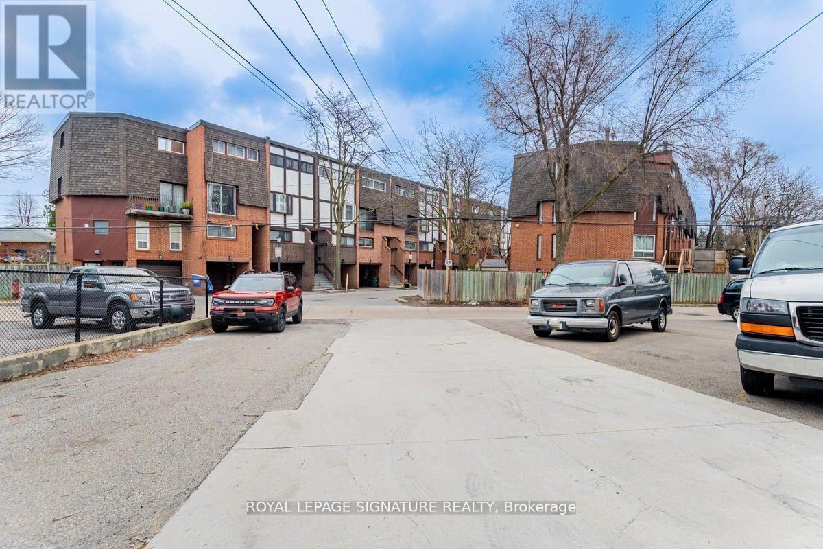 Upper - 851 O'connor Drive, Toronto, Ontario  M4B 2S7 - Photo 19 - E14091724