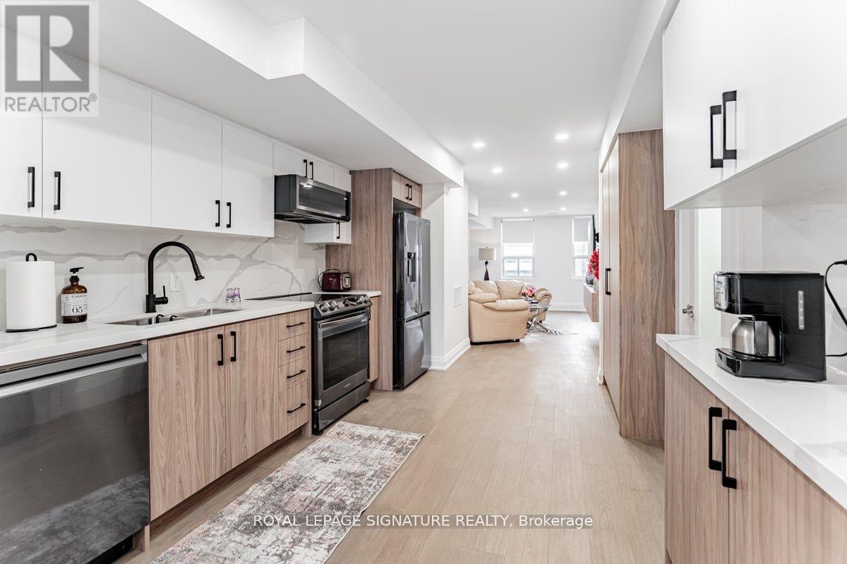 Upper - 851 O'connor Drive, Toronto, Ontario  M4B 2S7 - Photo 5 - E14091724