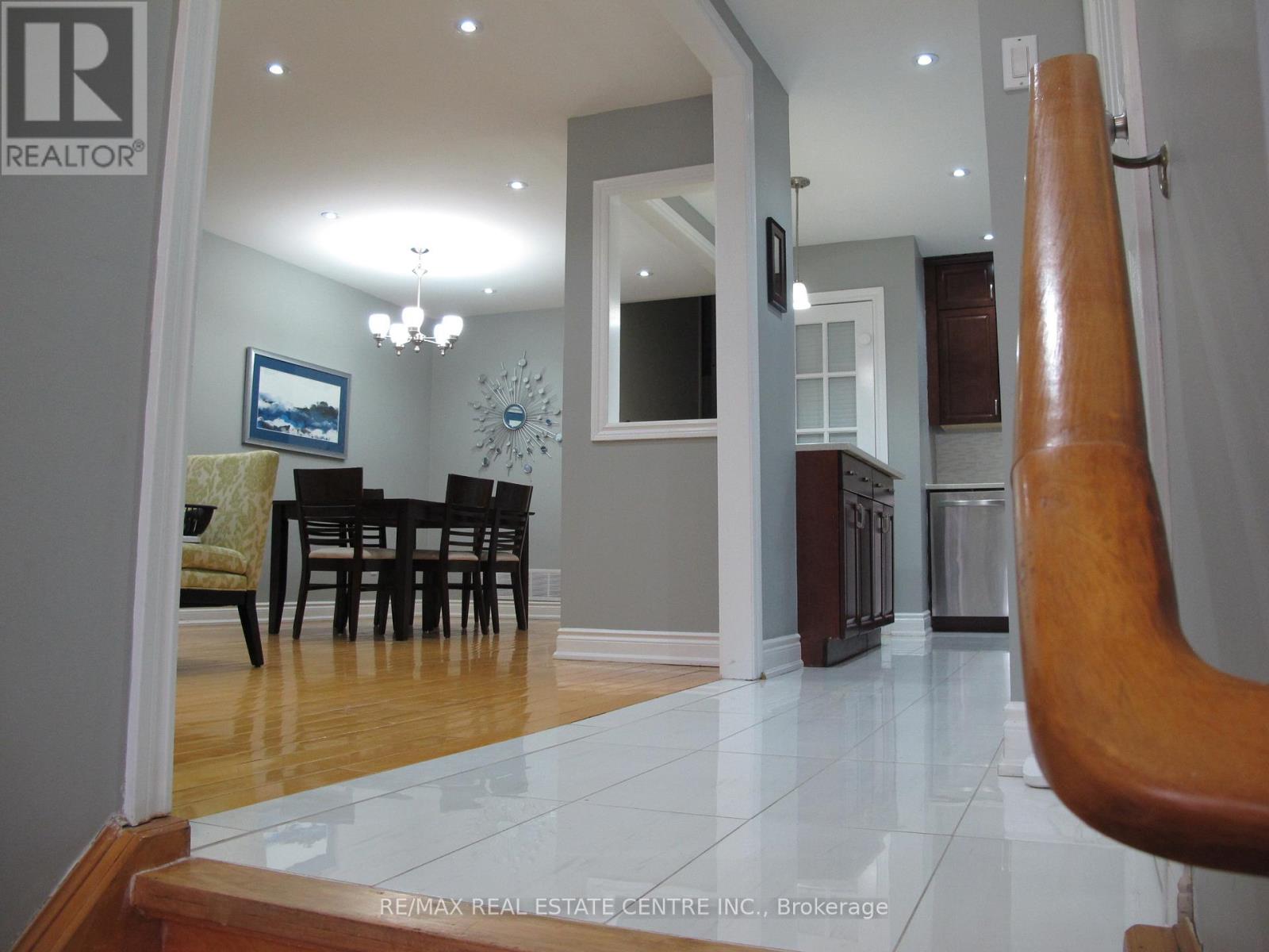 4695 Empire(Upper Floor) Crescent, Mississauga, Ontario  L5R 1M5 - Photo 10 - W14091720