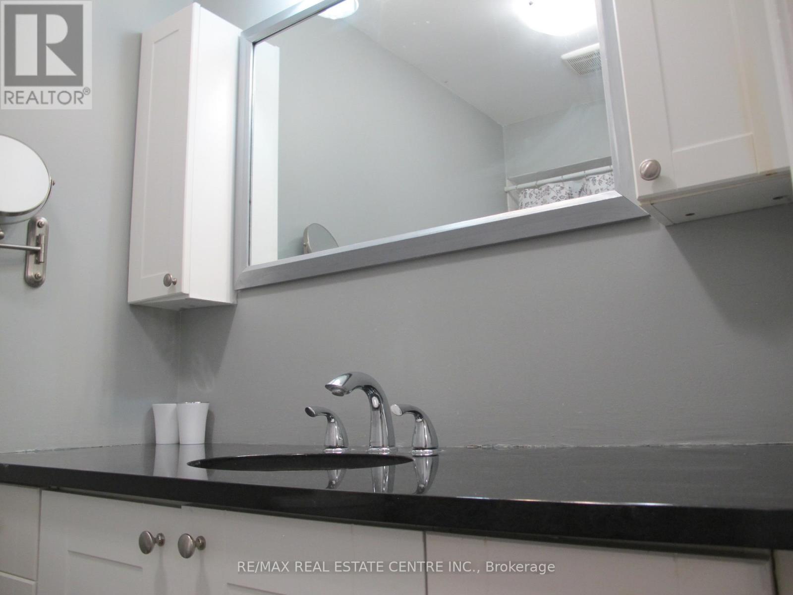 4695 Empire(Upper Floor) Crescent, Mississauga, Ontario  L5R 1M5 - Photo 24 - W14091720