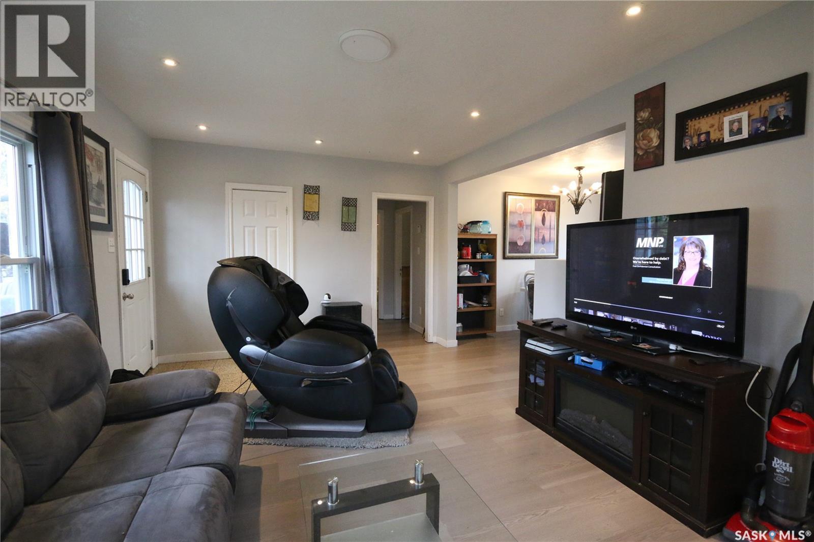 1000 Wascana Street, Regina, Saskatchewan  S4T 4H7 - Photo 3 - SK051384