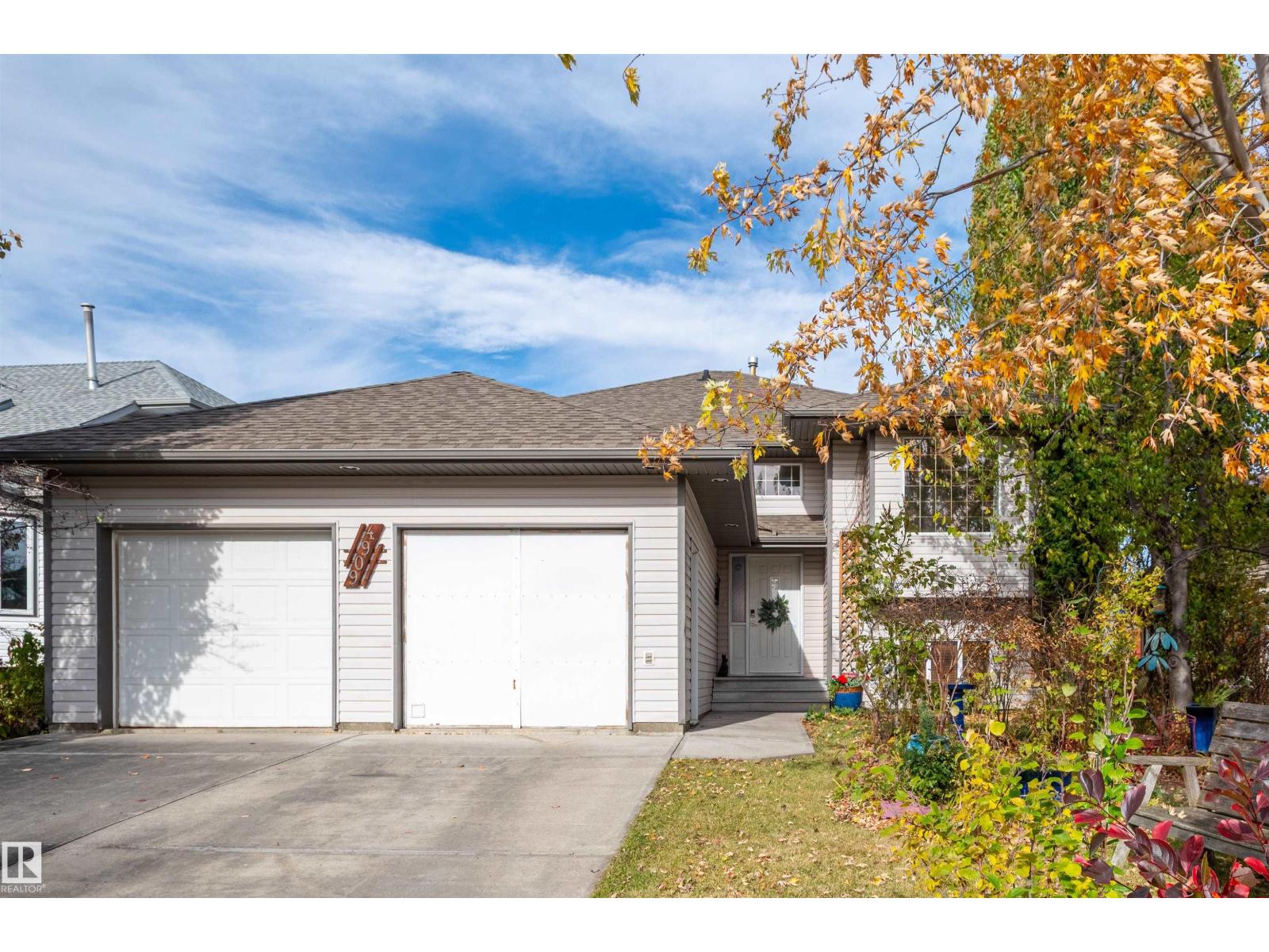 <div class="slider-price">$549,900.00</div><p>4909 57 Av, Stony Plain, Alberta</p>