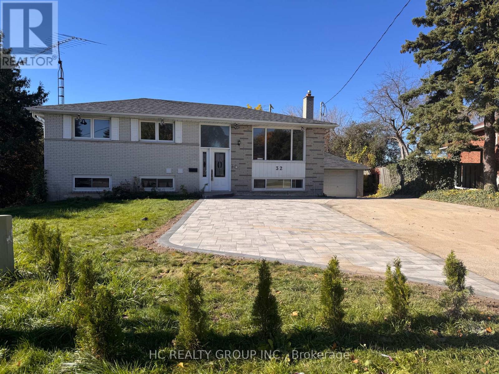32 UPPER KING RICHARD COURT, Markham, Ontario