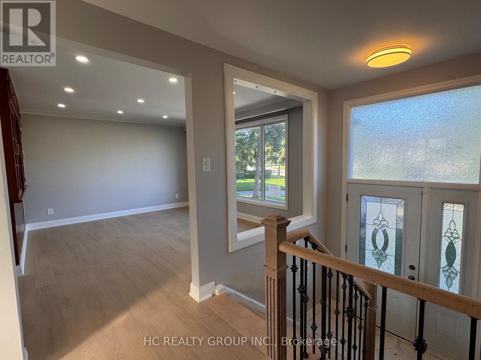 32 Upper King Richard Court, Markham, Ontario  L3P 1M1 - Photo 2 - N14091774