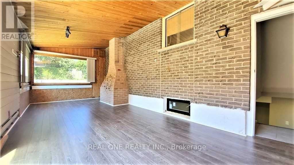 LOWER - 133 MCCRANEY STREET, Oakville, Ontario