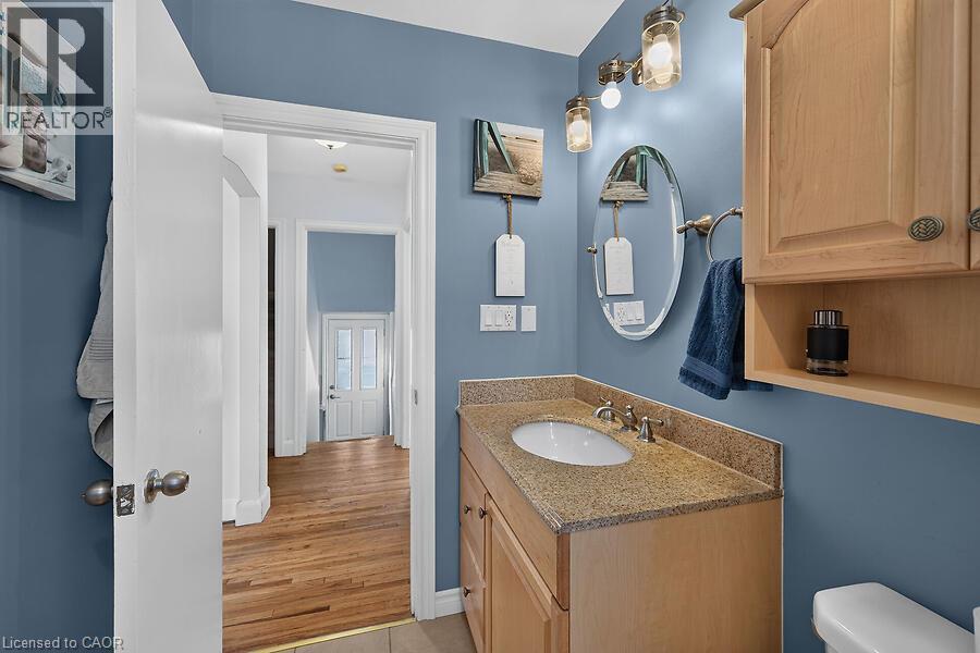 202 East 26th Street, Hamilton, Ontario  L8V 3C8 - Photo 22 - 40871392